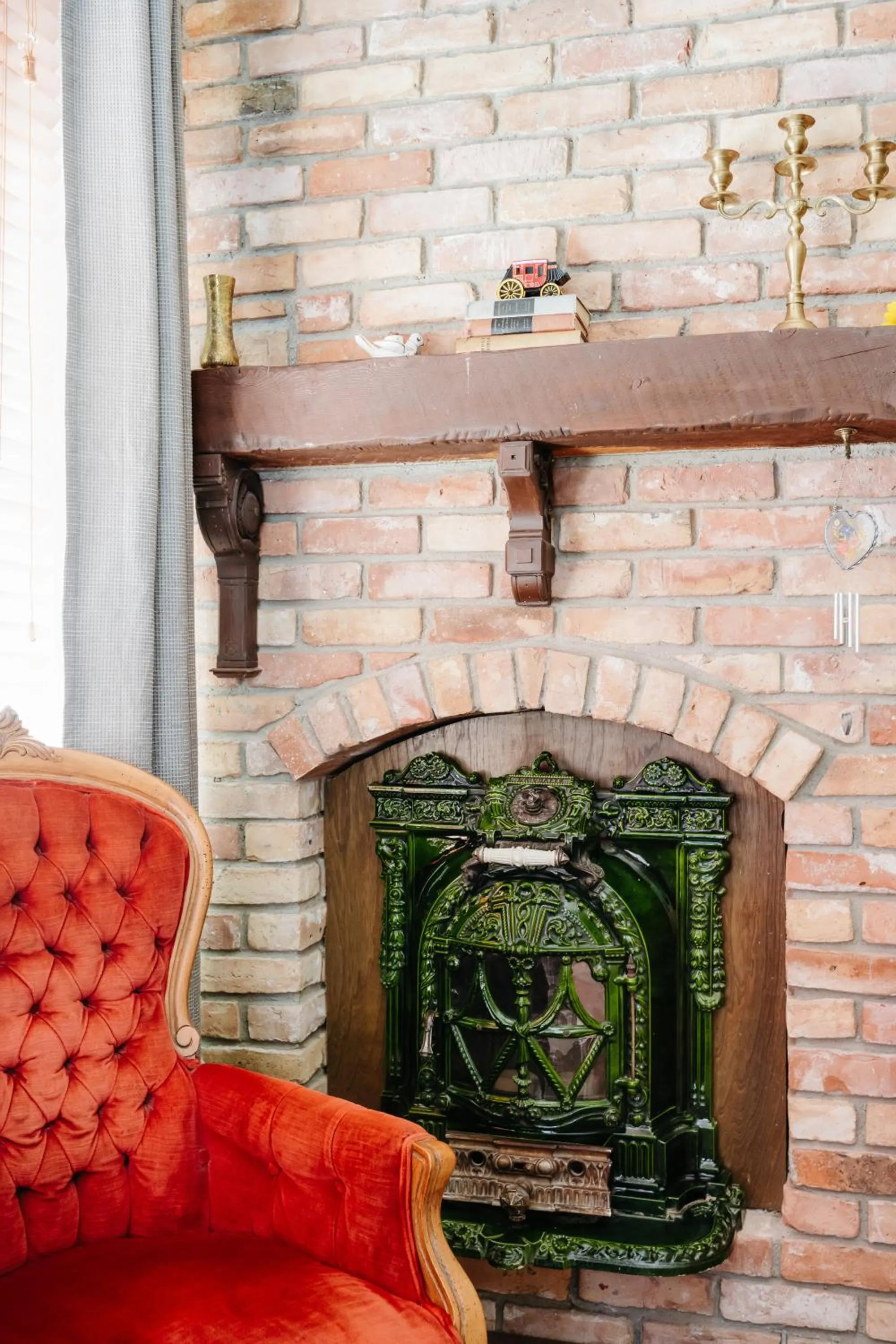 Seating area in The Mulberry Inn -An Historic Bed and Breakfast