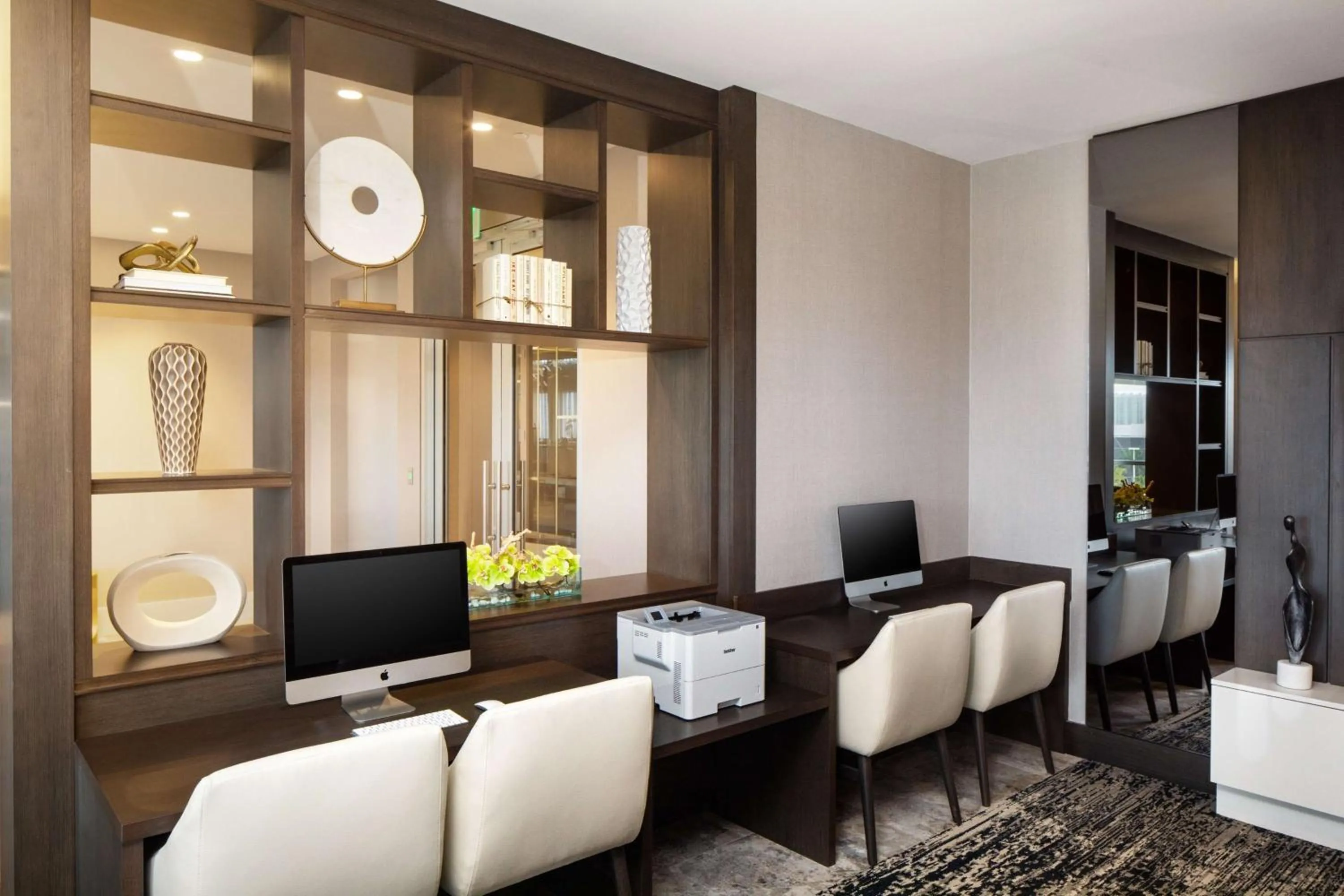 Business facilities in Hilton Miami Aventura