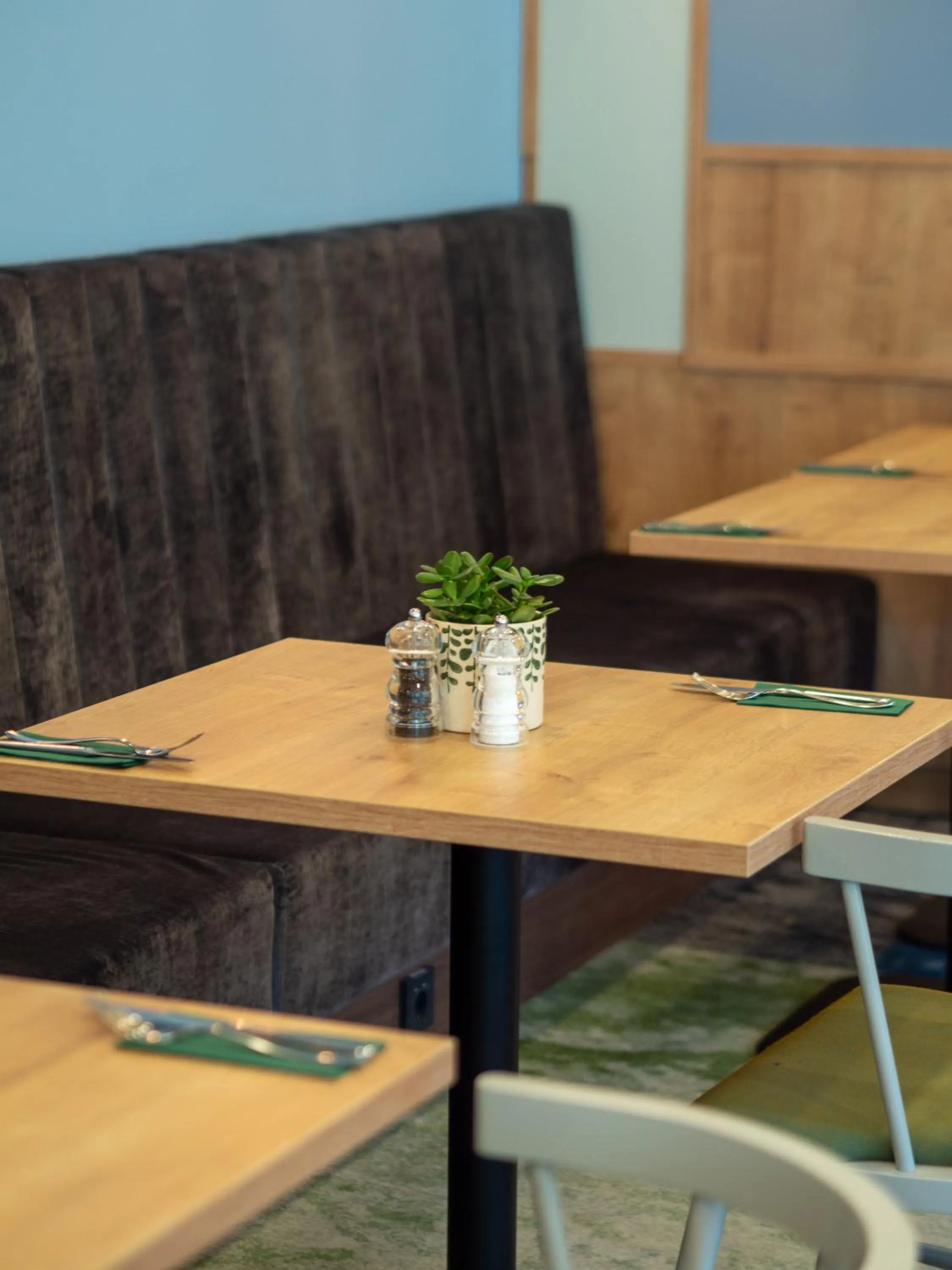 Restaurant/places to eat in Hilton Garden Inn Munich Messe