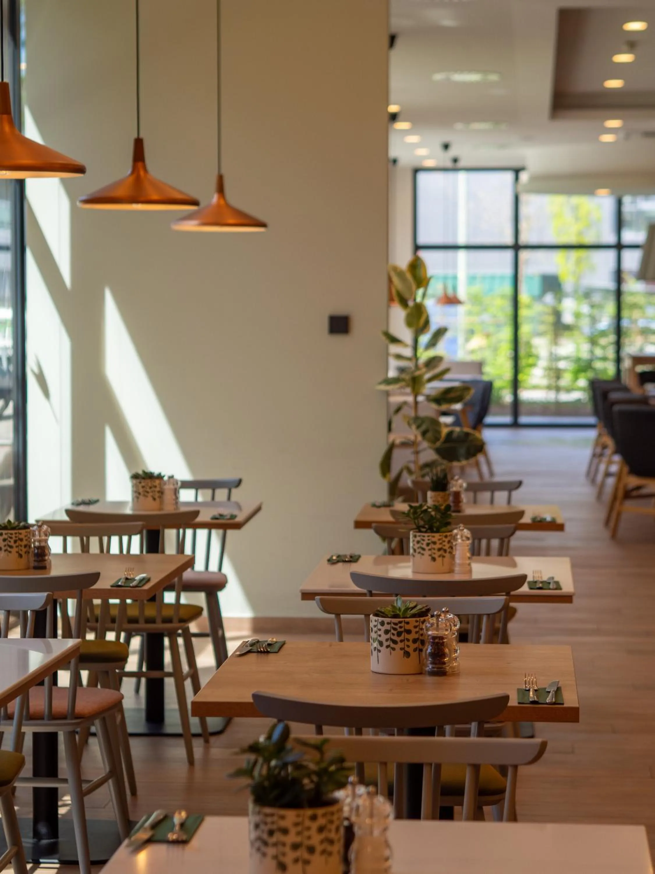 Restaurant/places to eat in Hilton Garden Inn Munich Messe