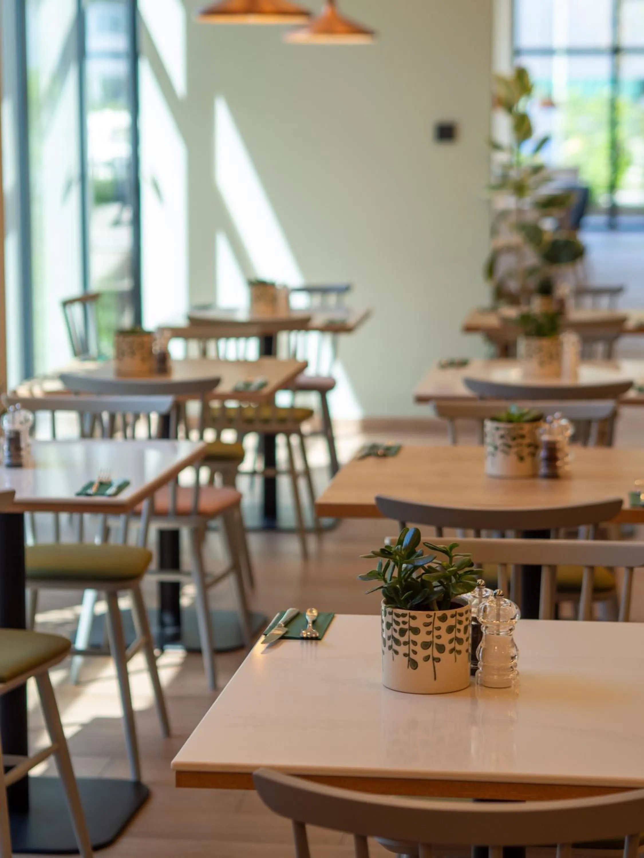 Restaurant/places to eat in Hilton Garden Inn Munich Messe