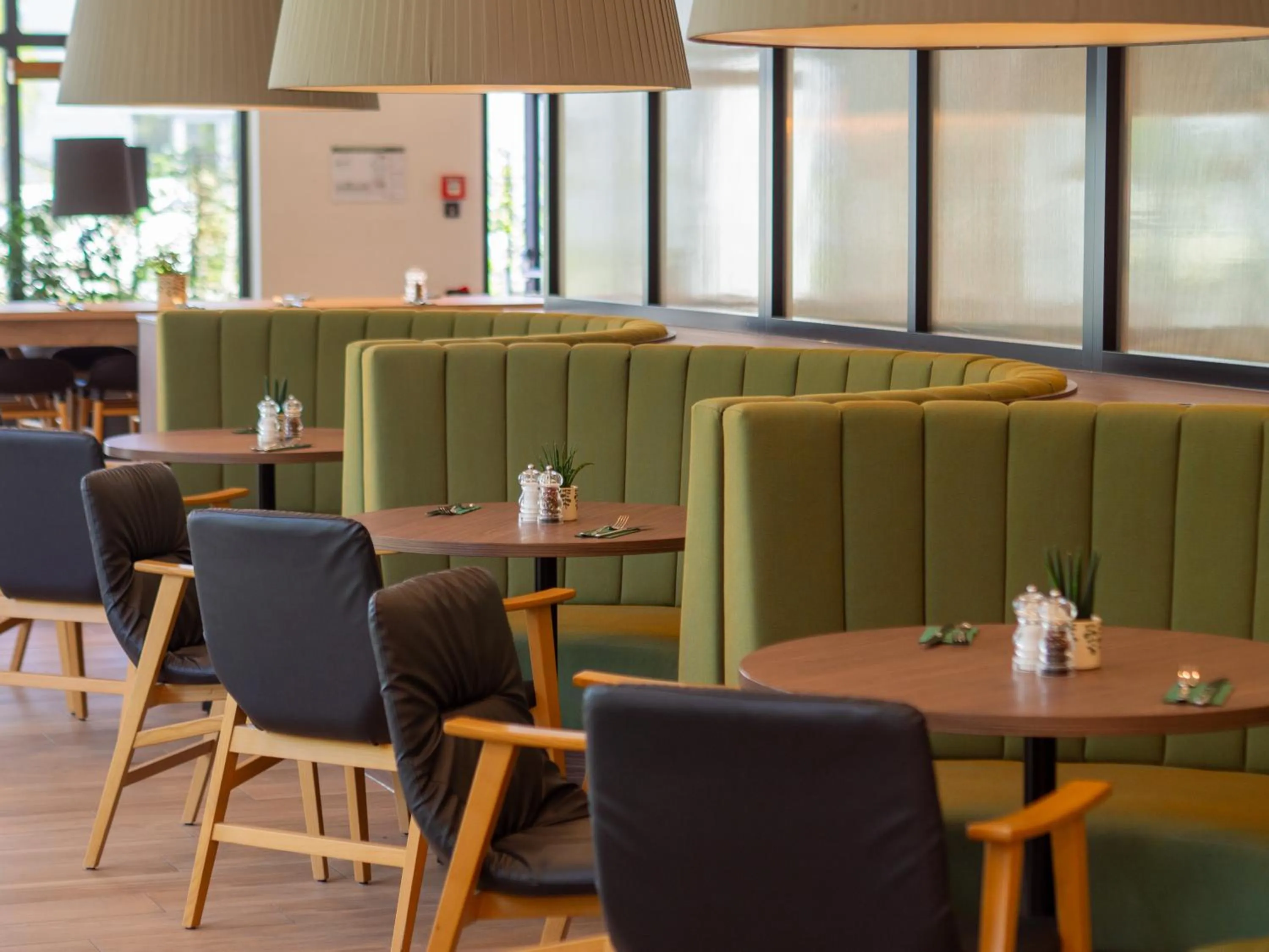 Restaurant/places to eat in Hilton Garden Inn Munich Messe