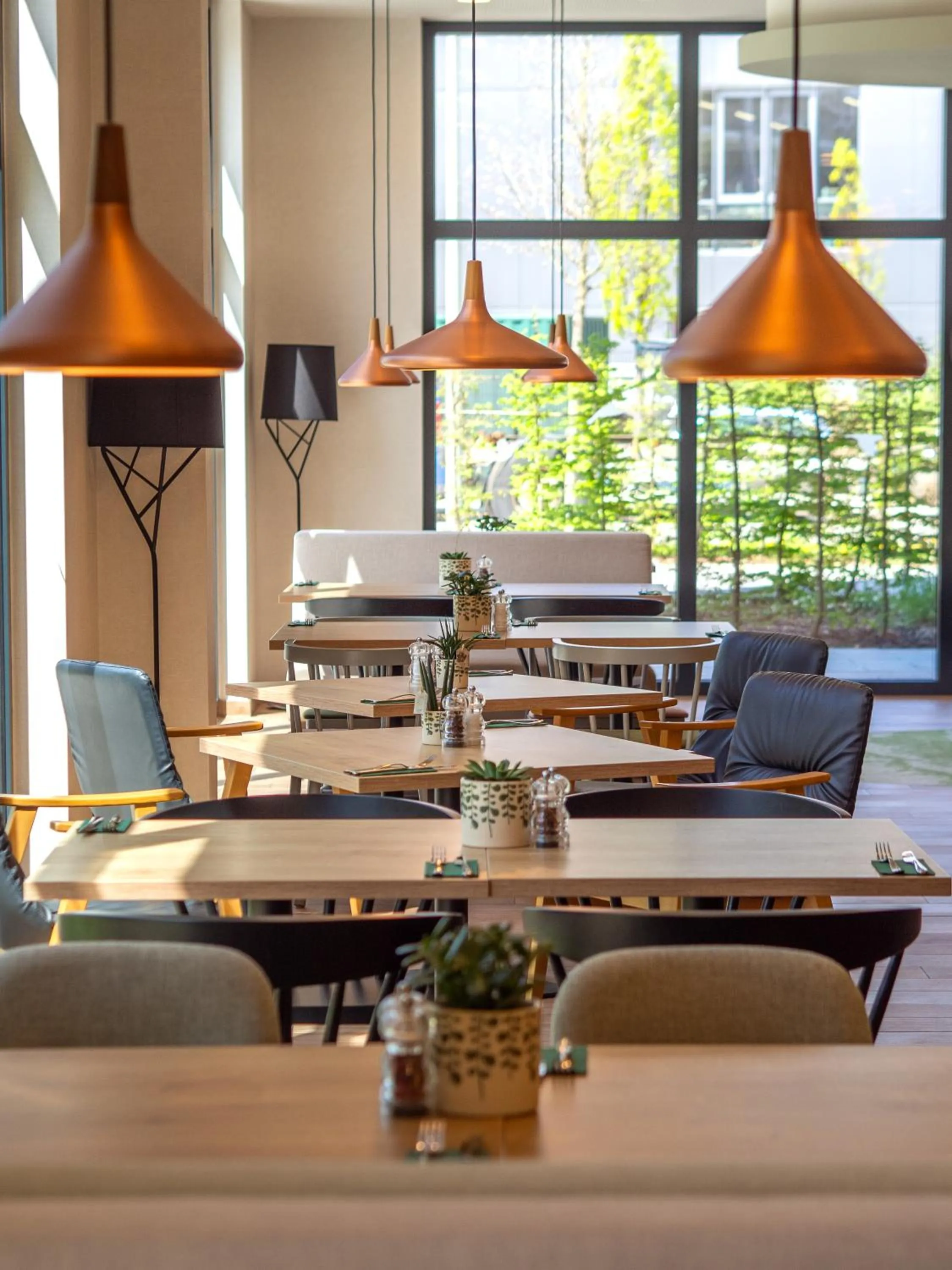 Restaurant/places to eat in Hilton Garden Inn Munich Messe