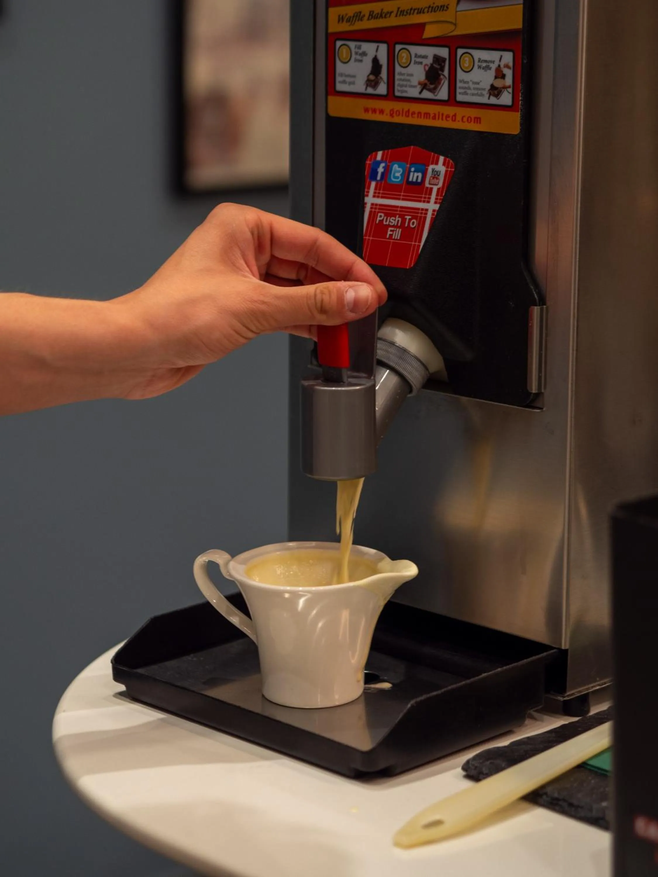 Coffee/tea facilities in Hilton Garden Inn Munich Messe