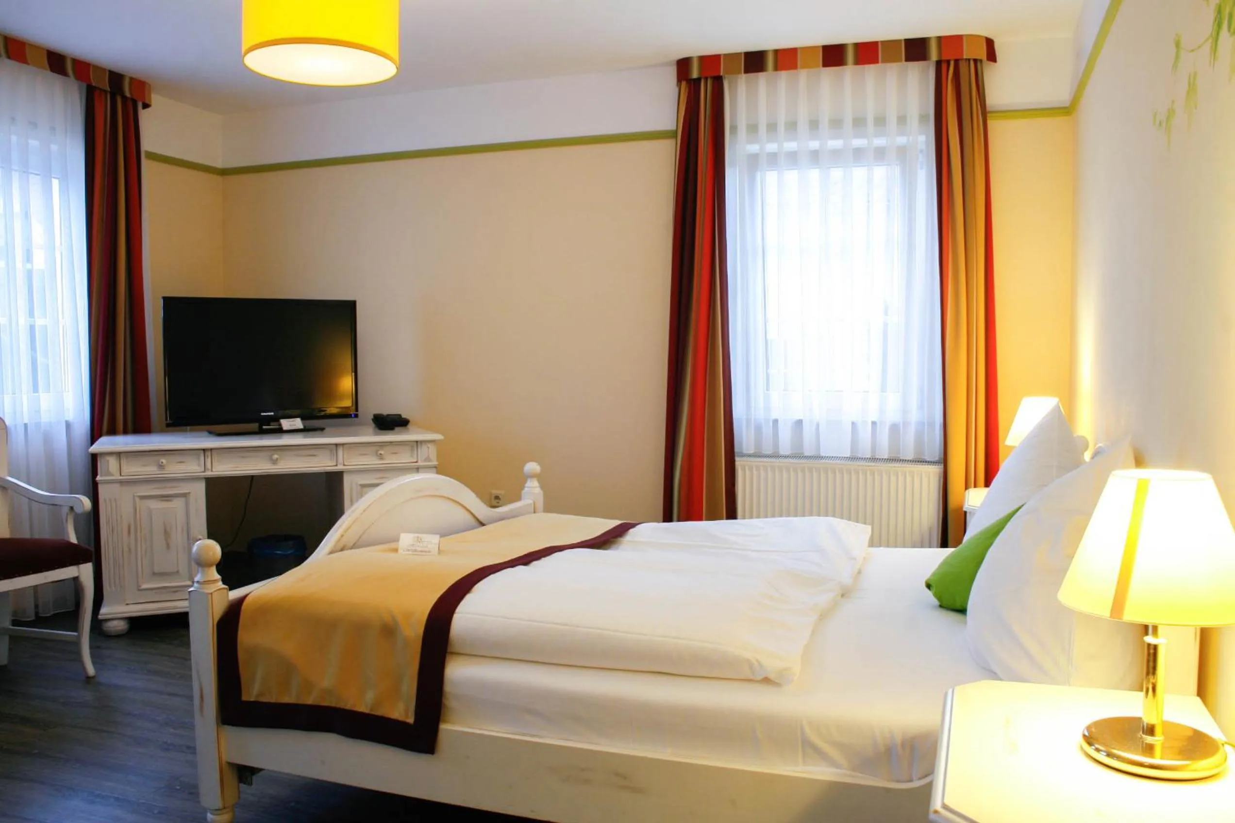 Photo of the whole room, Bed in Hotel Speeter