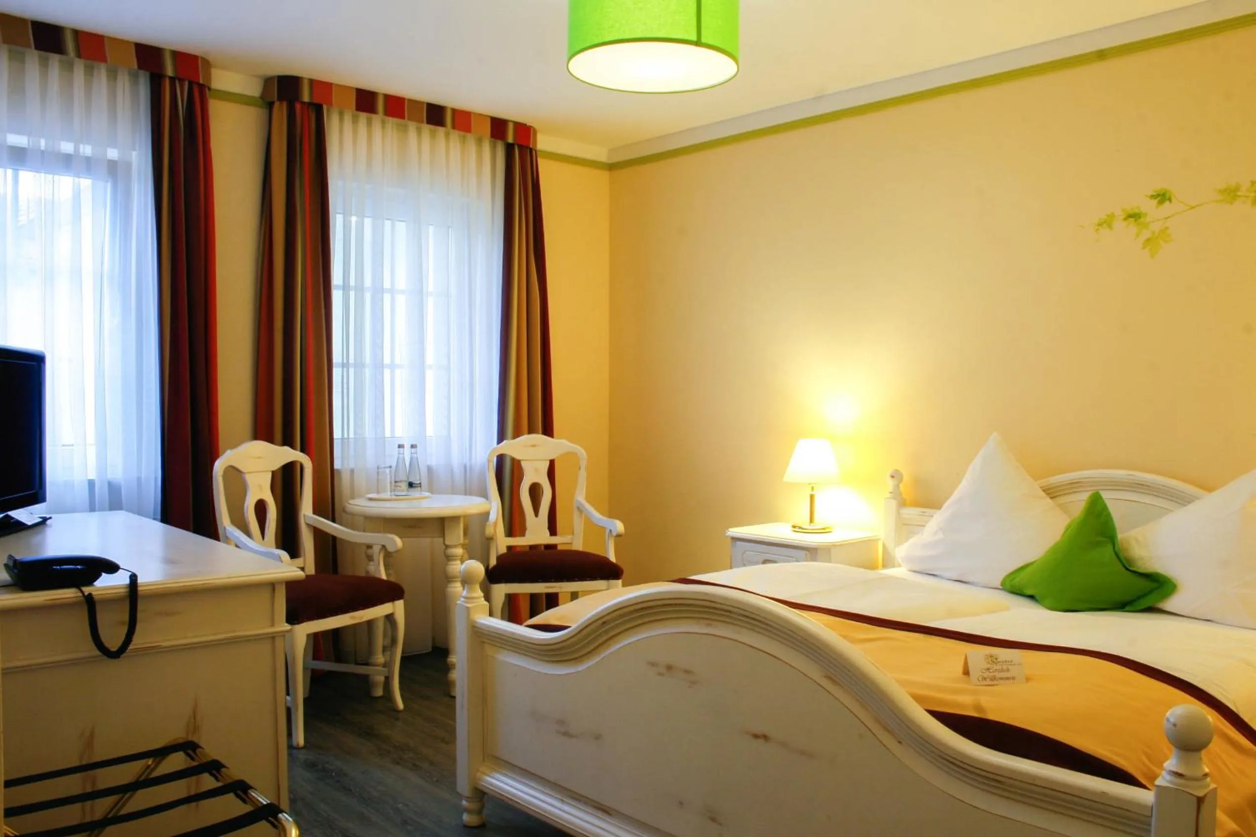 Photo of the whole room, Bed in Hotel Speeter