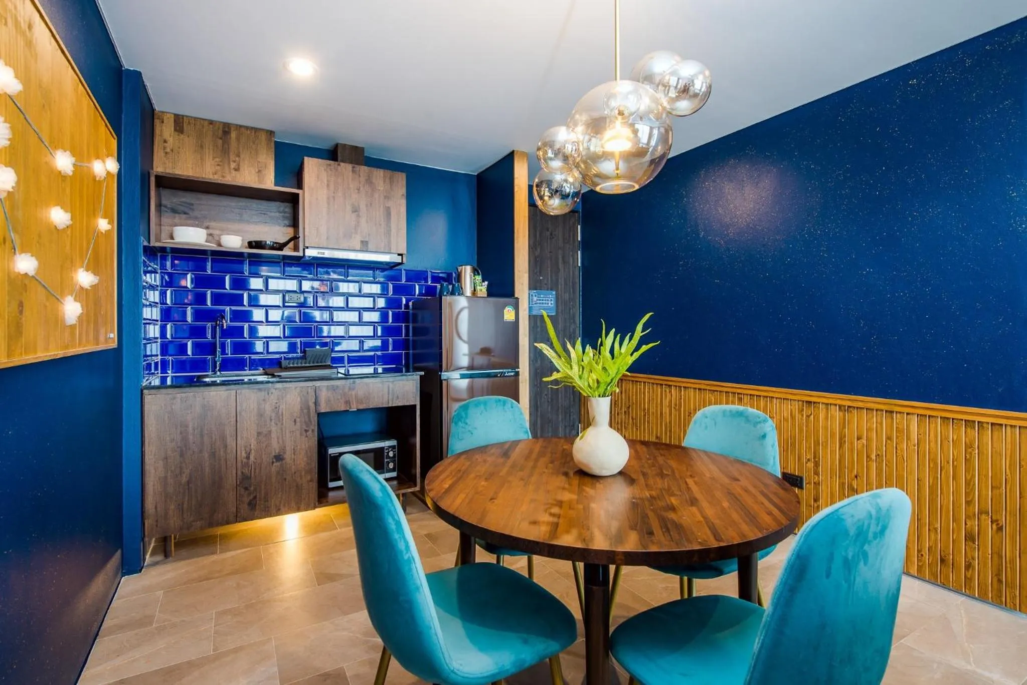 Kitchen or kitchenette in Seamira House Huahin