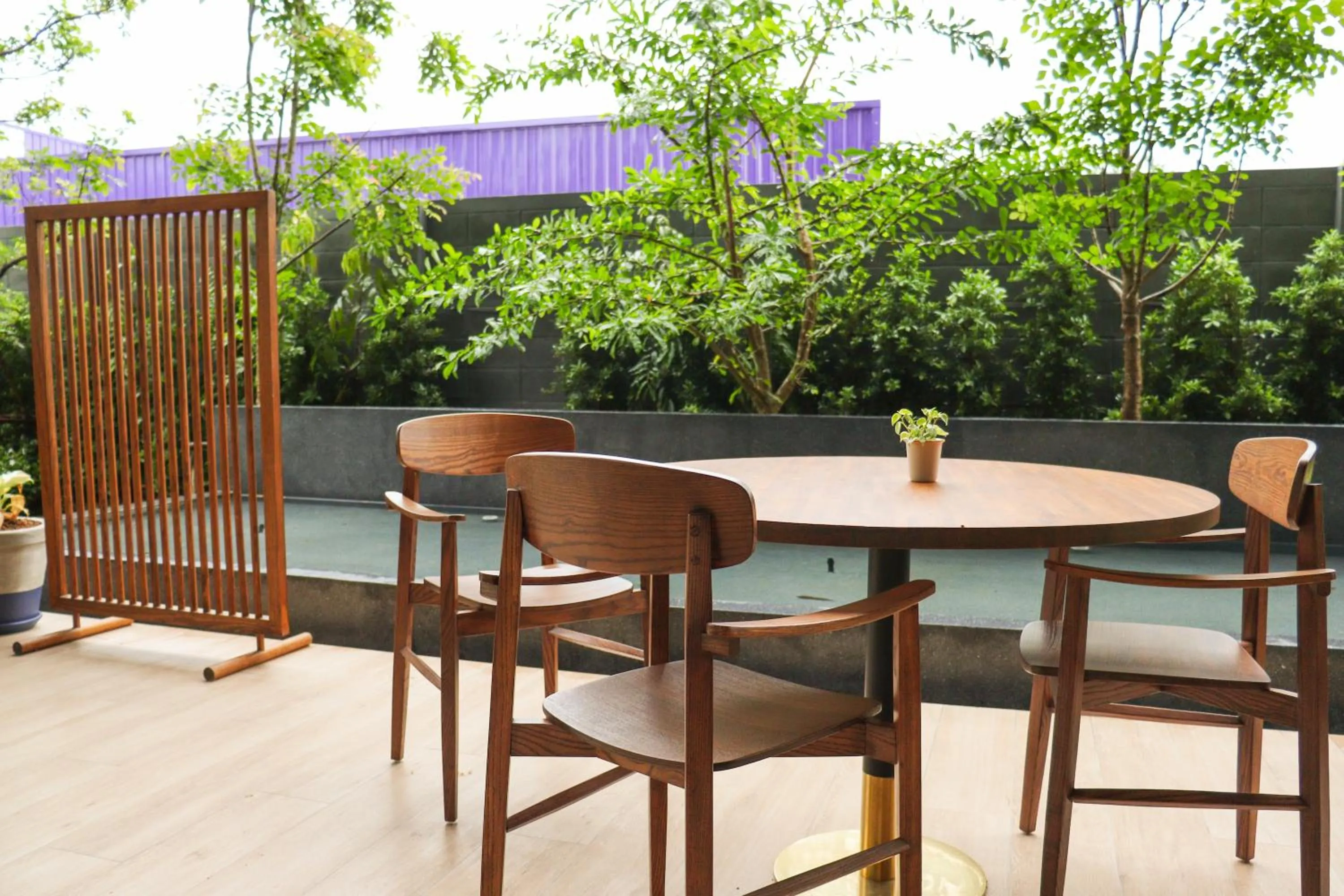 Restaurant/places to eat in Seamira House Huahin