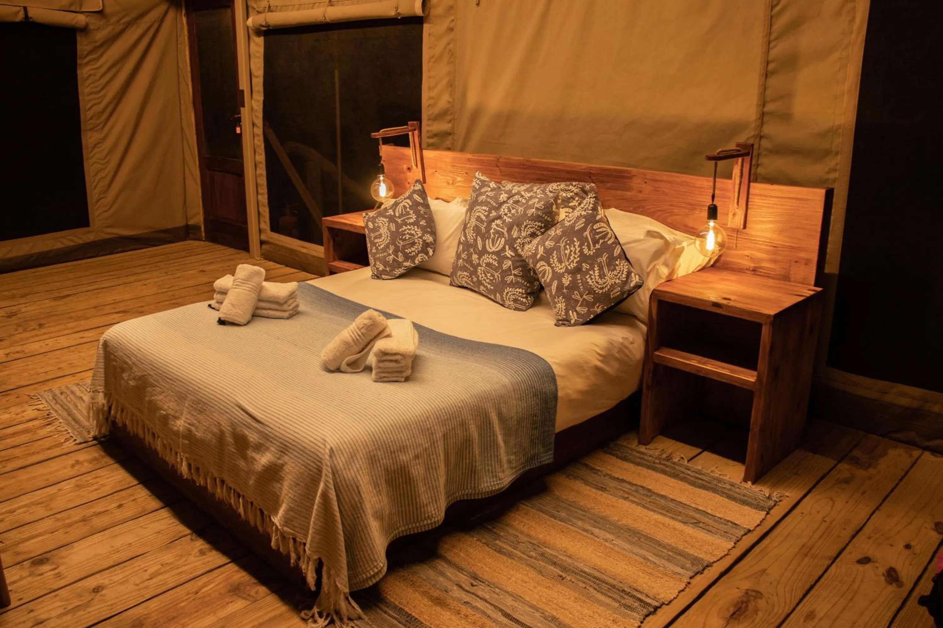 Bed in Ondudu Safari Lodge