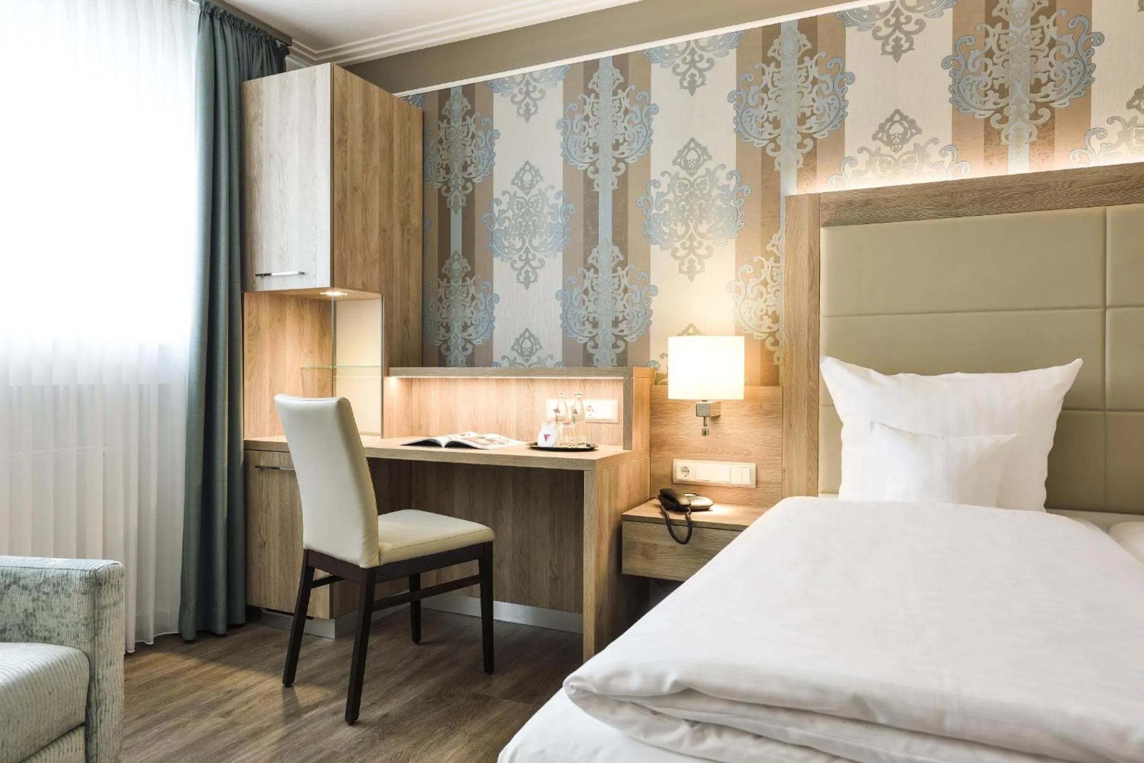 Bed in See und Sporthotel Ankum mit Lakeside Apartments