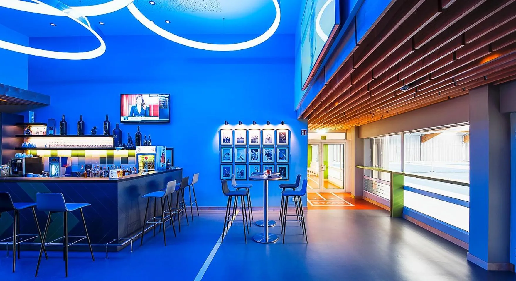 Lounge or bar in See und Sporthotel Ankum mit Lakeside Apartments