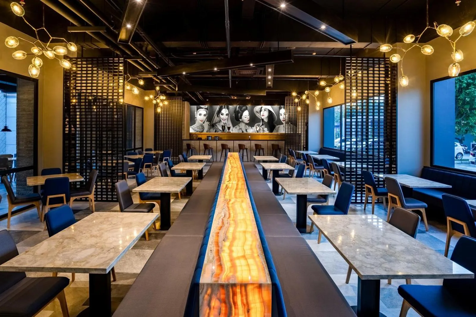 Restaurant/places to eat in Aston Cilegon Boutique Hotel