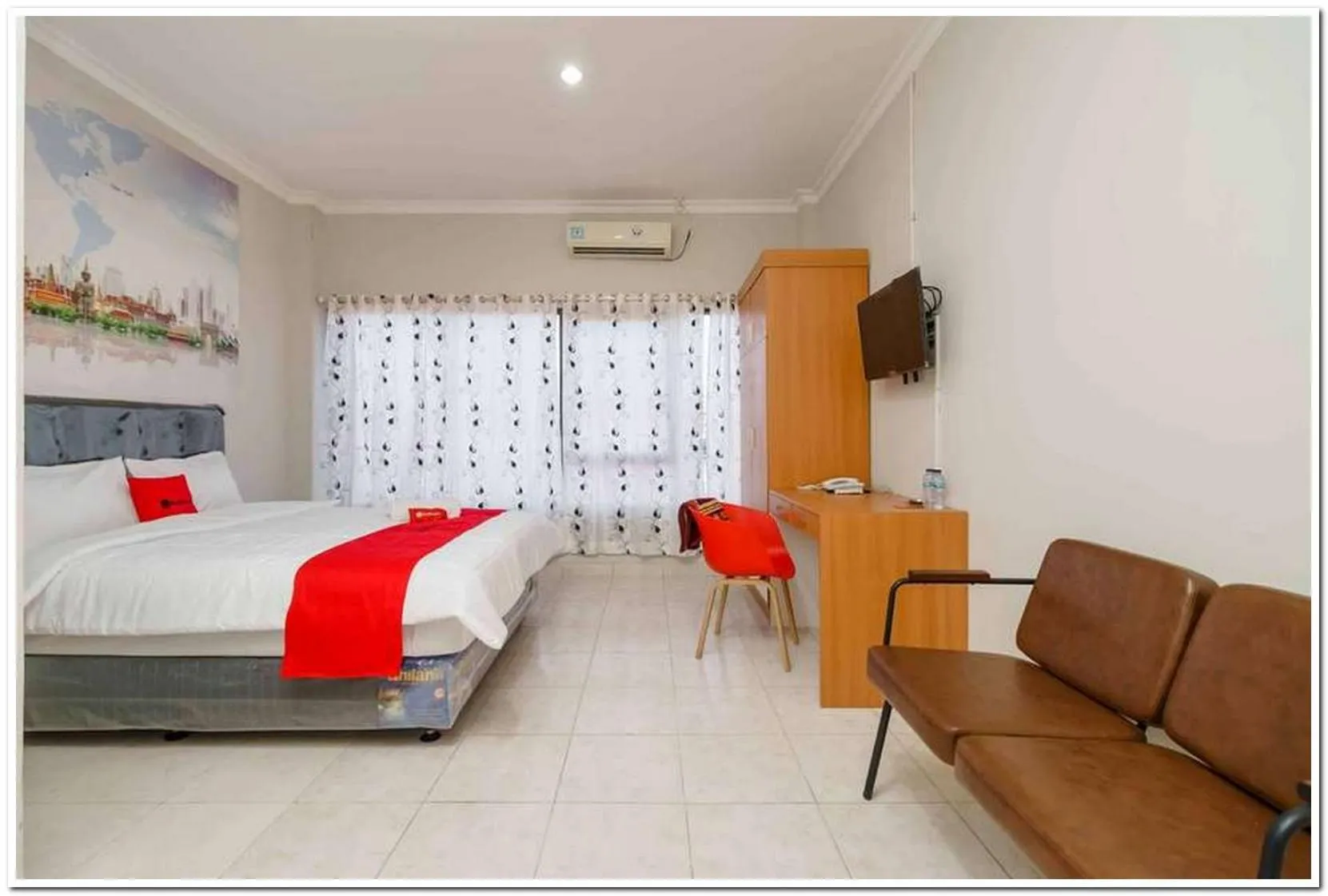 Bedroom, Bed in RedDoorz near JIEXPO Kemayoran 2