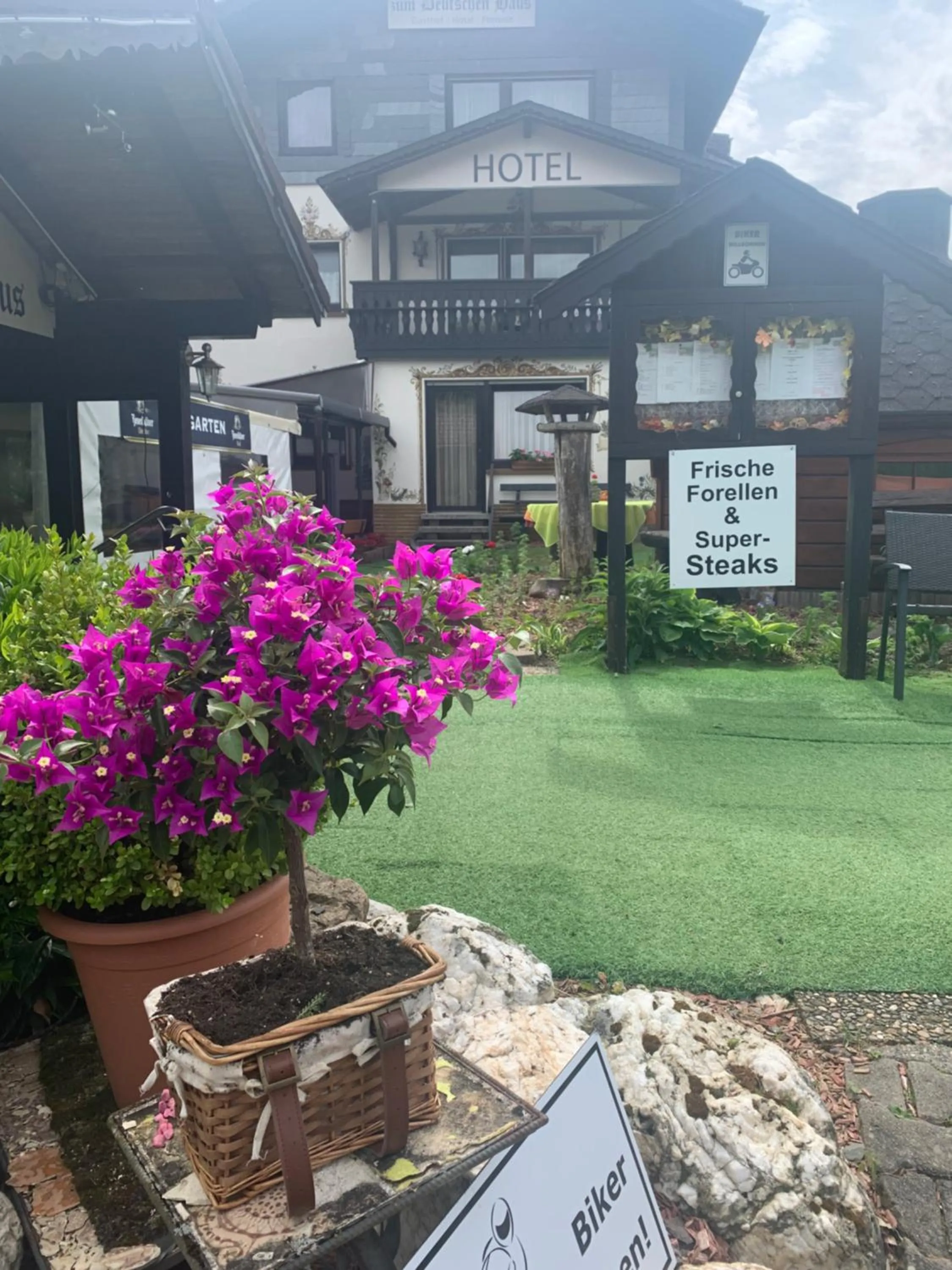 Hotel & Restaurant Zum Deutschen Haus