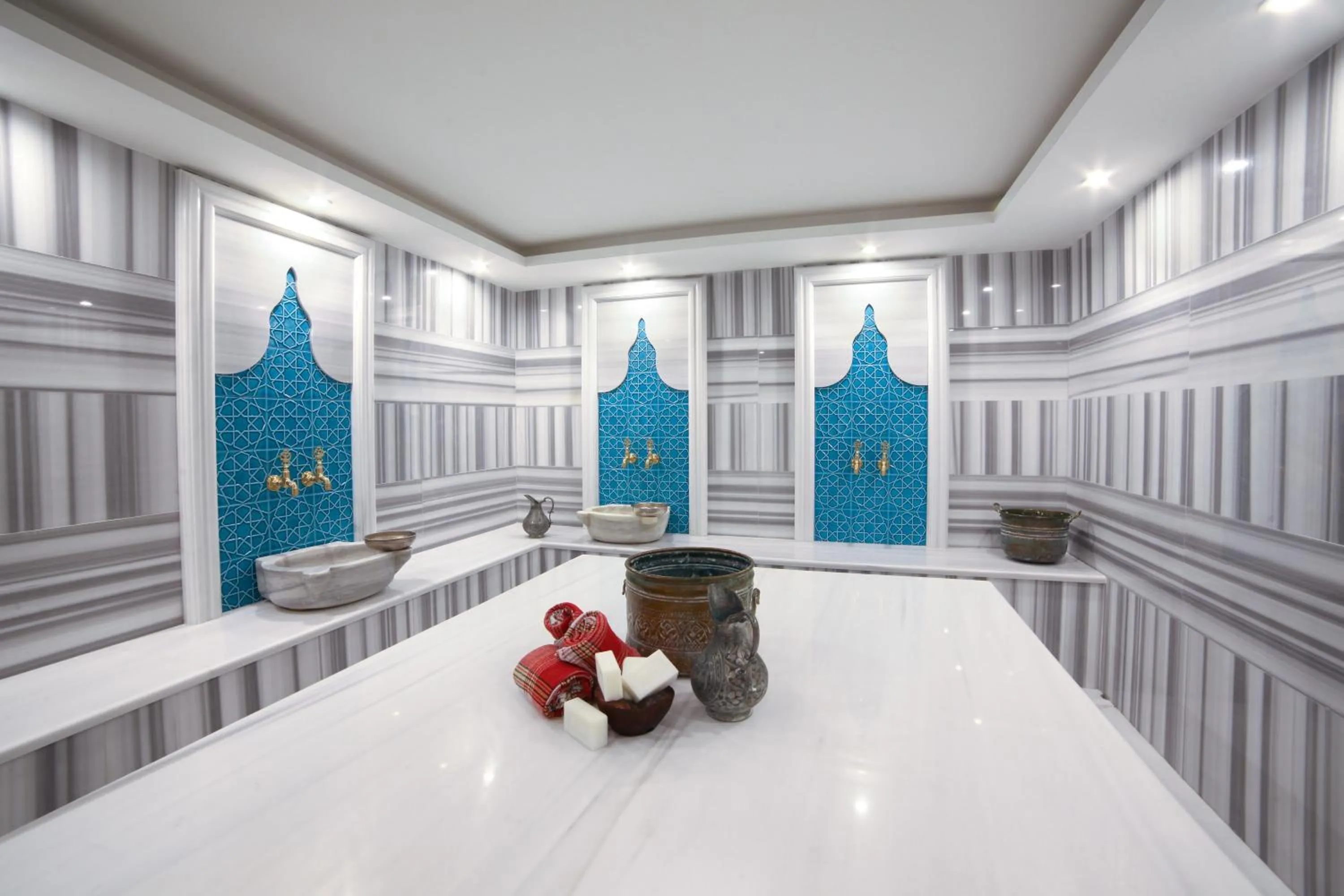 Public Bath in Great Fortune Design Hotel & Spa