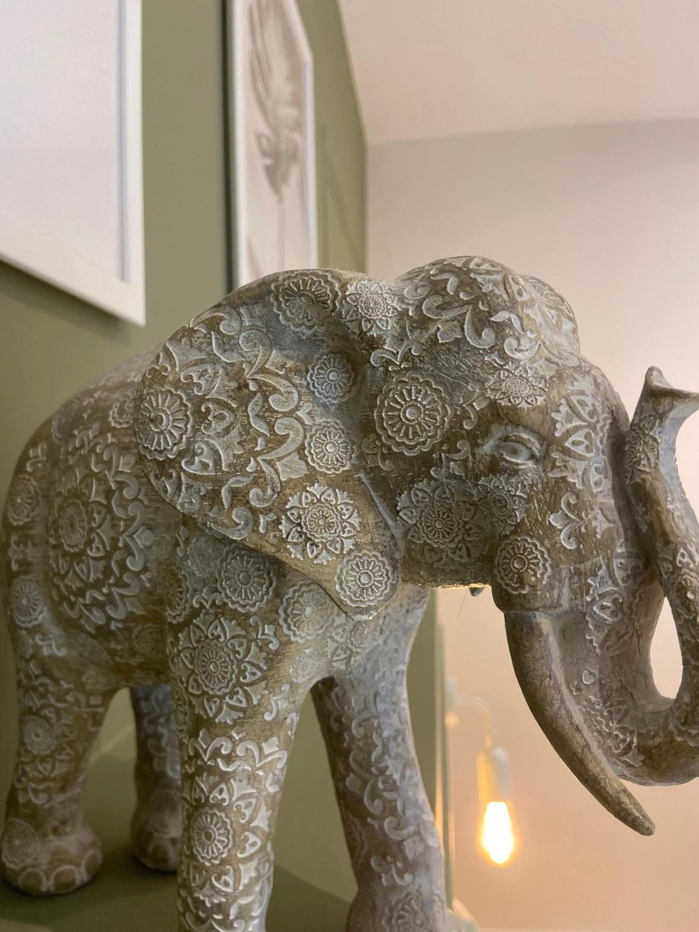 Decorative detail in Au fil de l’Ô