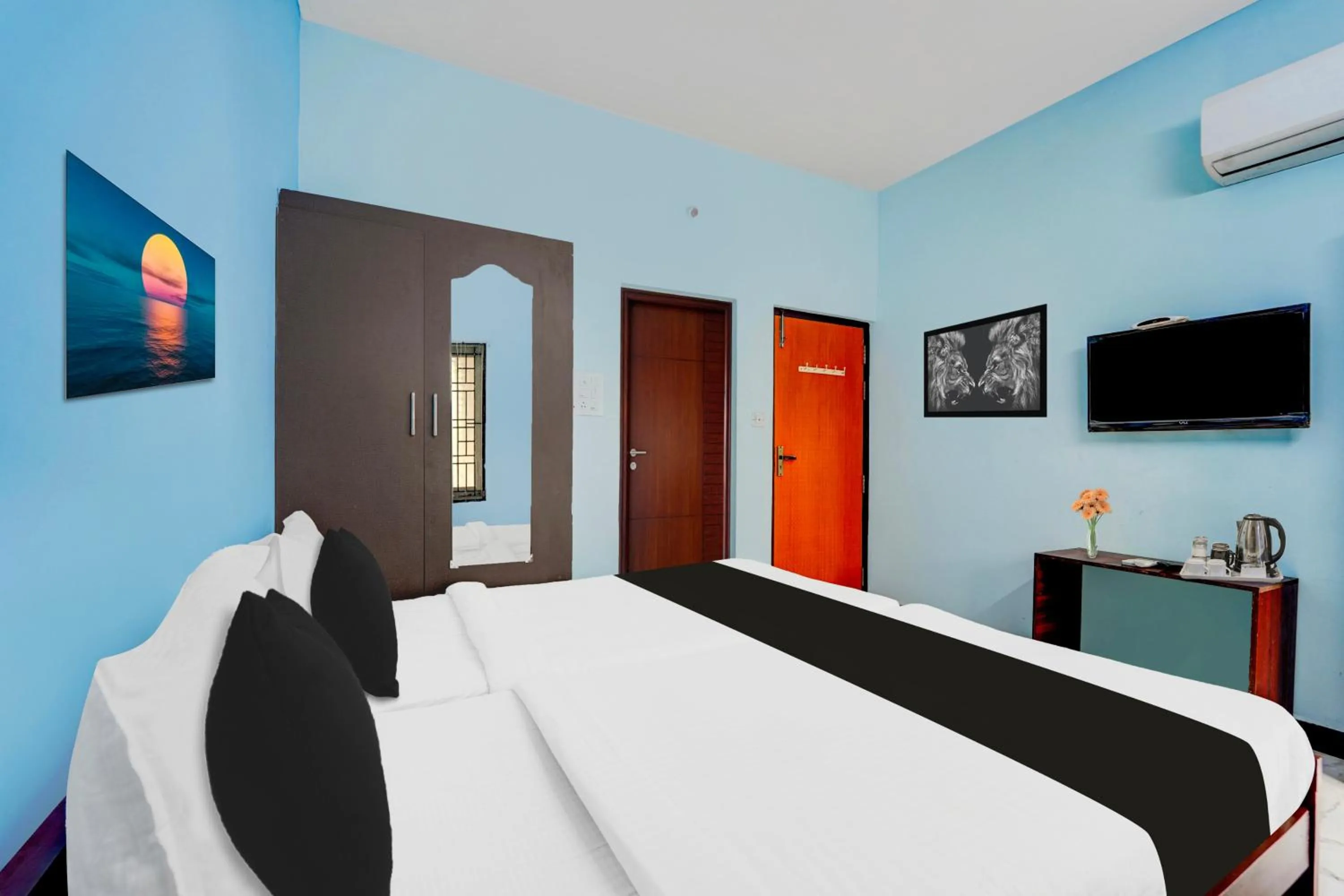 Bedroom in Super Hotel O Madurai Near Bus Stand
