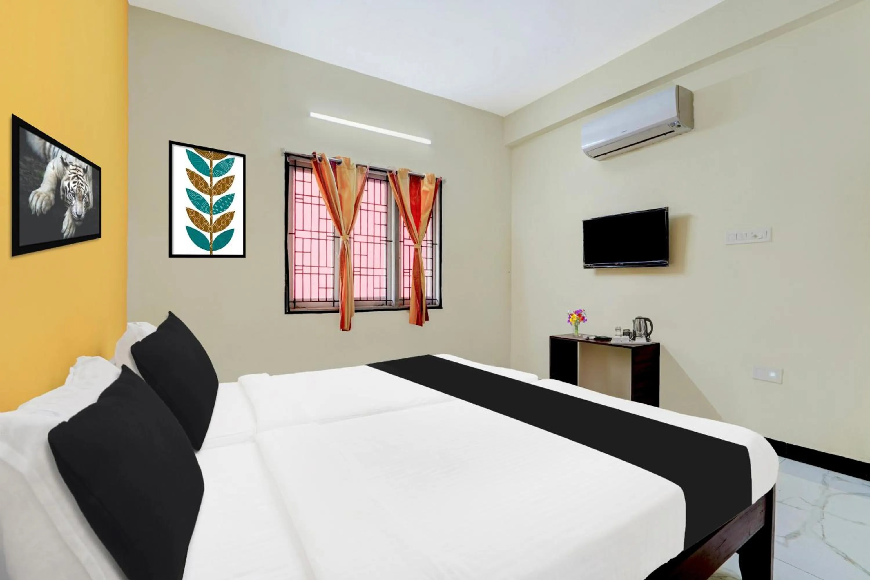 Bedroom in Super Hotel O Madurai Near Bus Stand