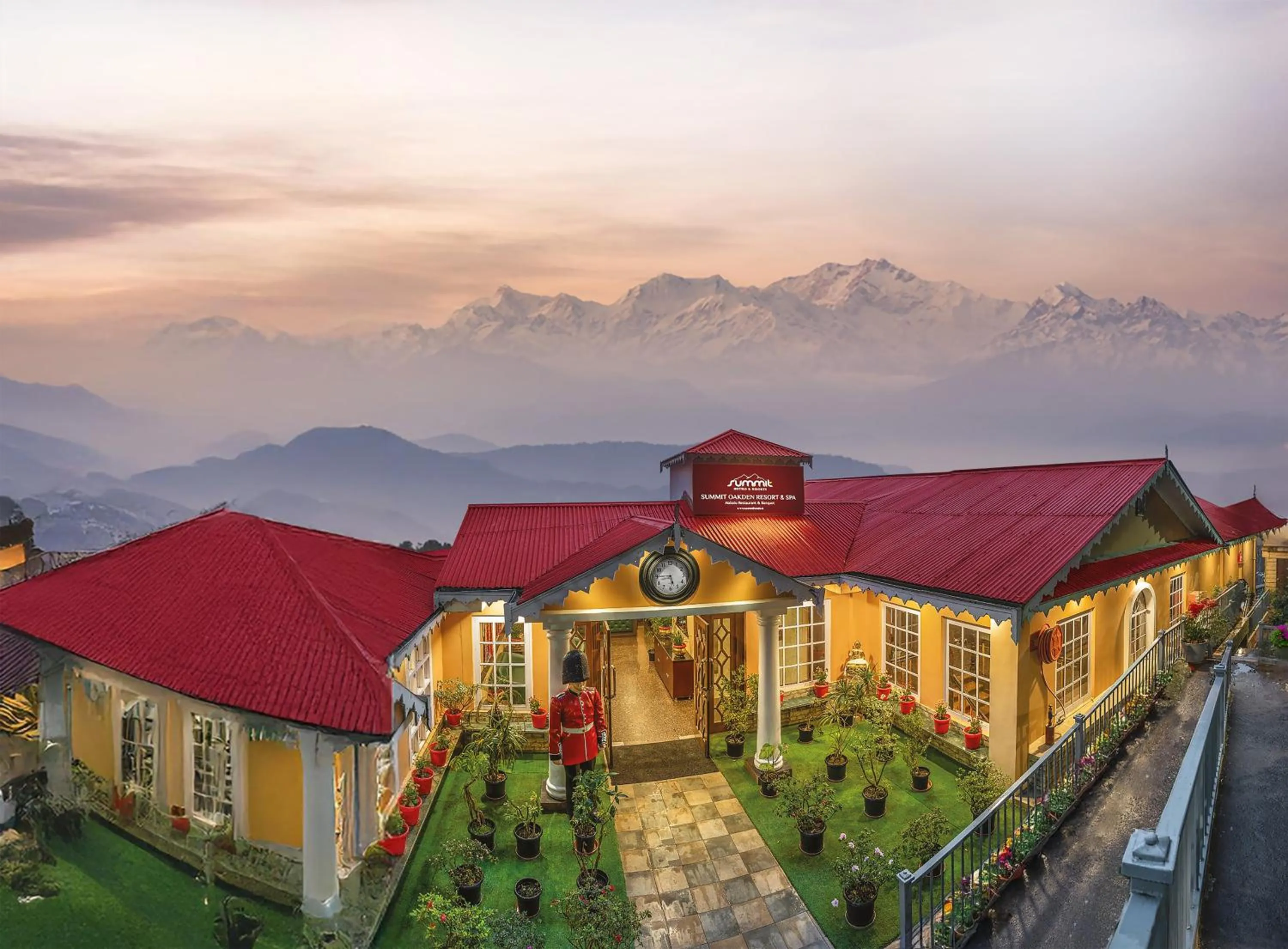 Property building in Summit Oakden Resort & Spa Mall Road