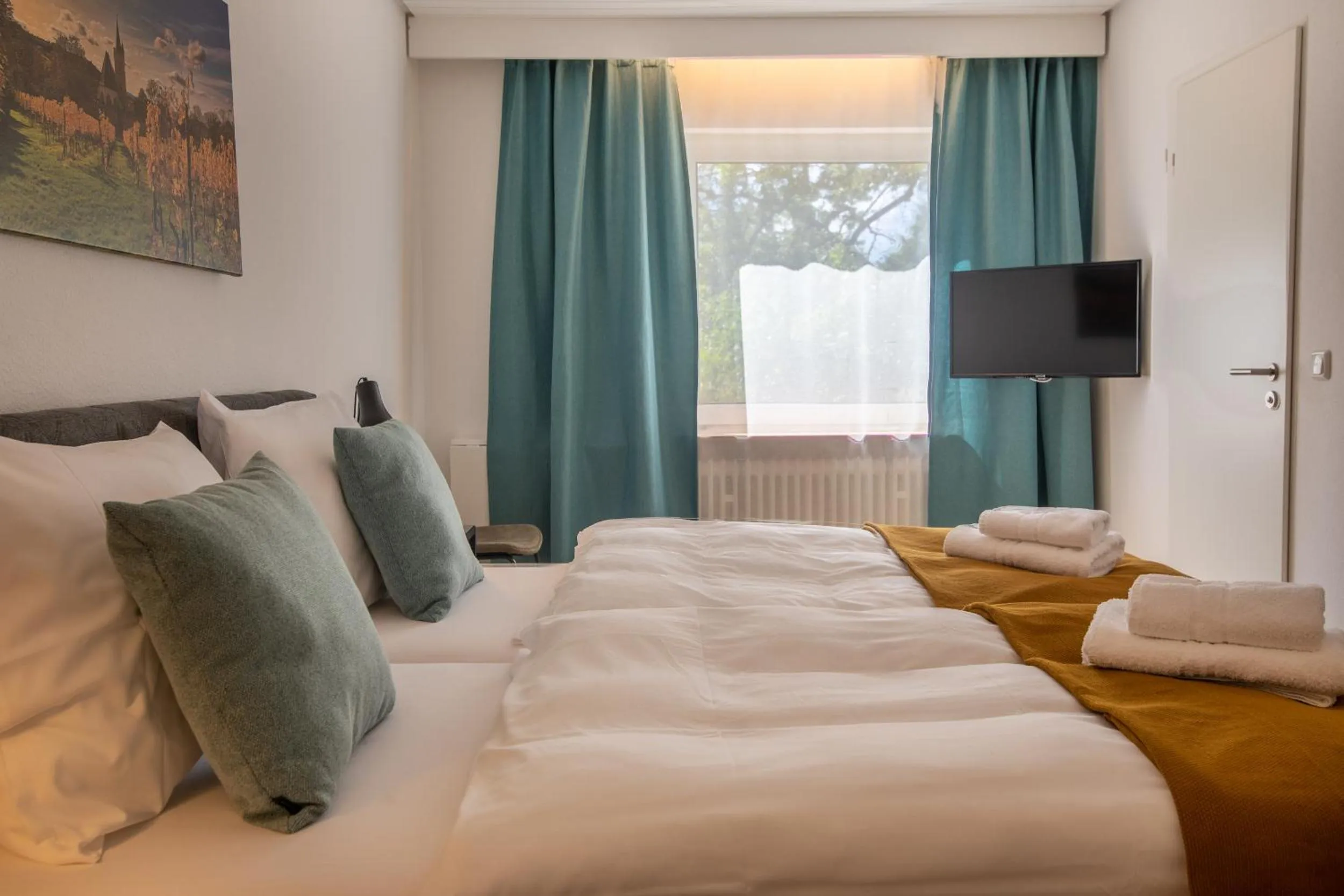 TV and multimedia, Bed in Hotel Clement - Bed & Breakfast