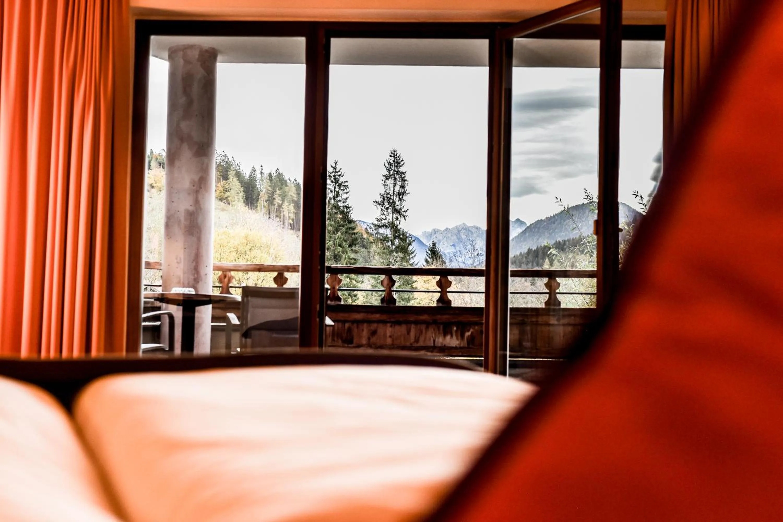 View (from property/room), Bed in Feuriger Tatzlwurm Berghotel & Spa, BW Signature Collection