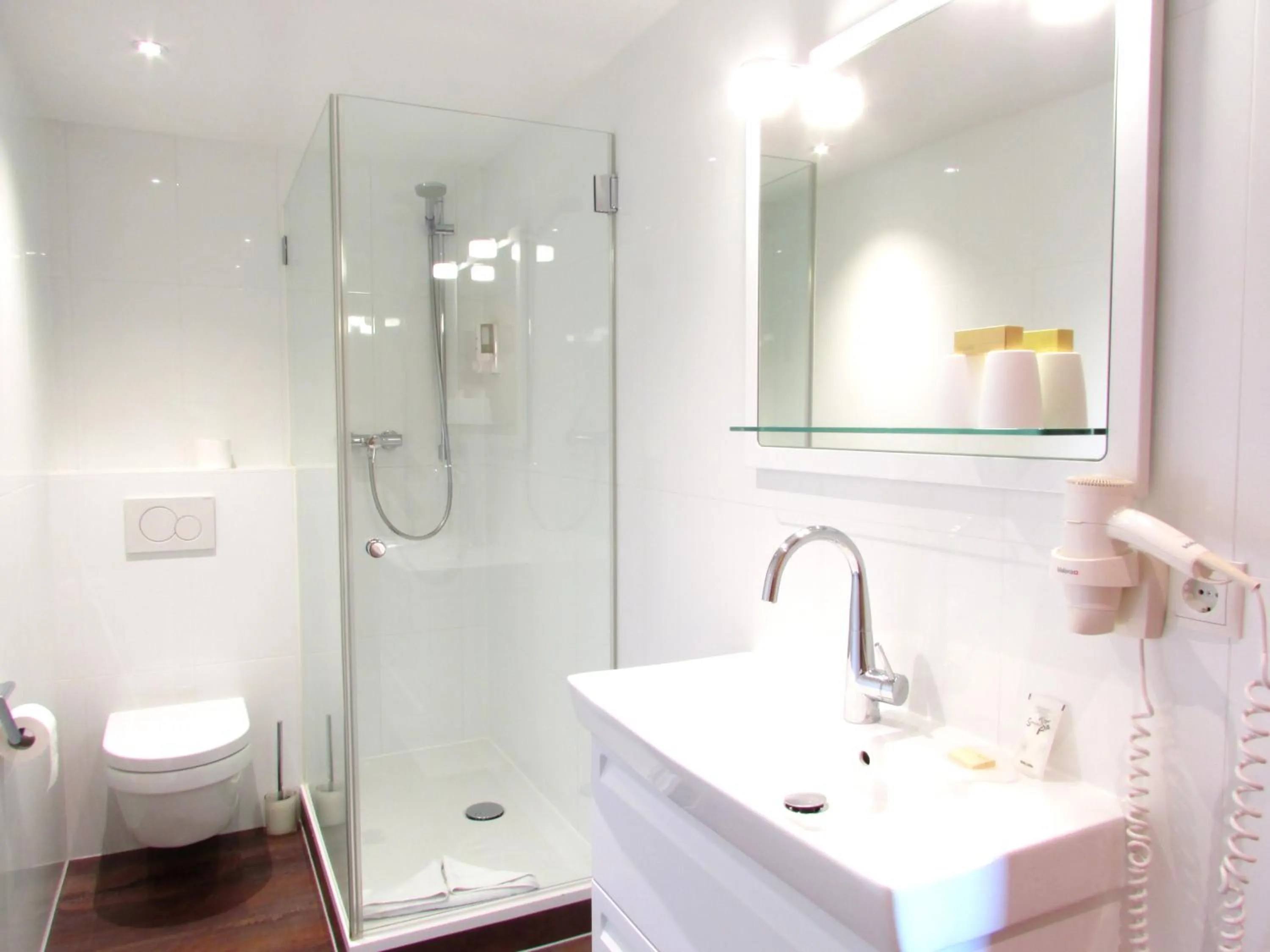 Shower in Feuriger Tatzlwurm Berghotel & Spa, BW Signature Collection