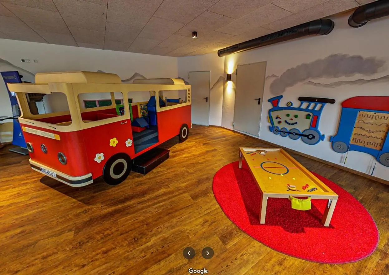 Game Room in Feuriger Tatzlwurm Berghotel & Spa, BW Signature Collection