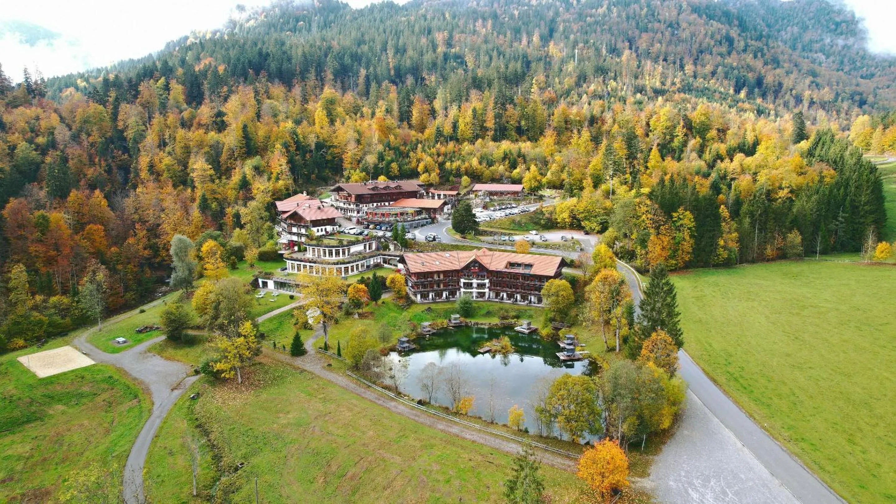 Property building in Feuriger Tatzlwurm Berghotel & Spa, BW Signature Collection