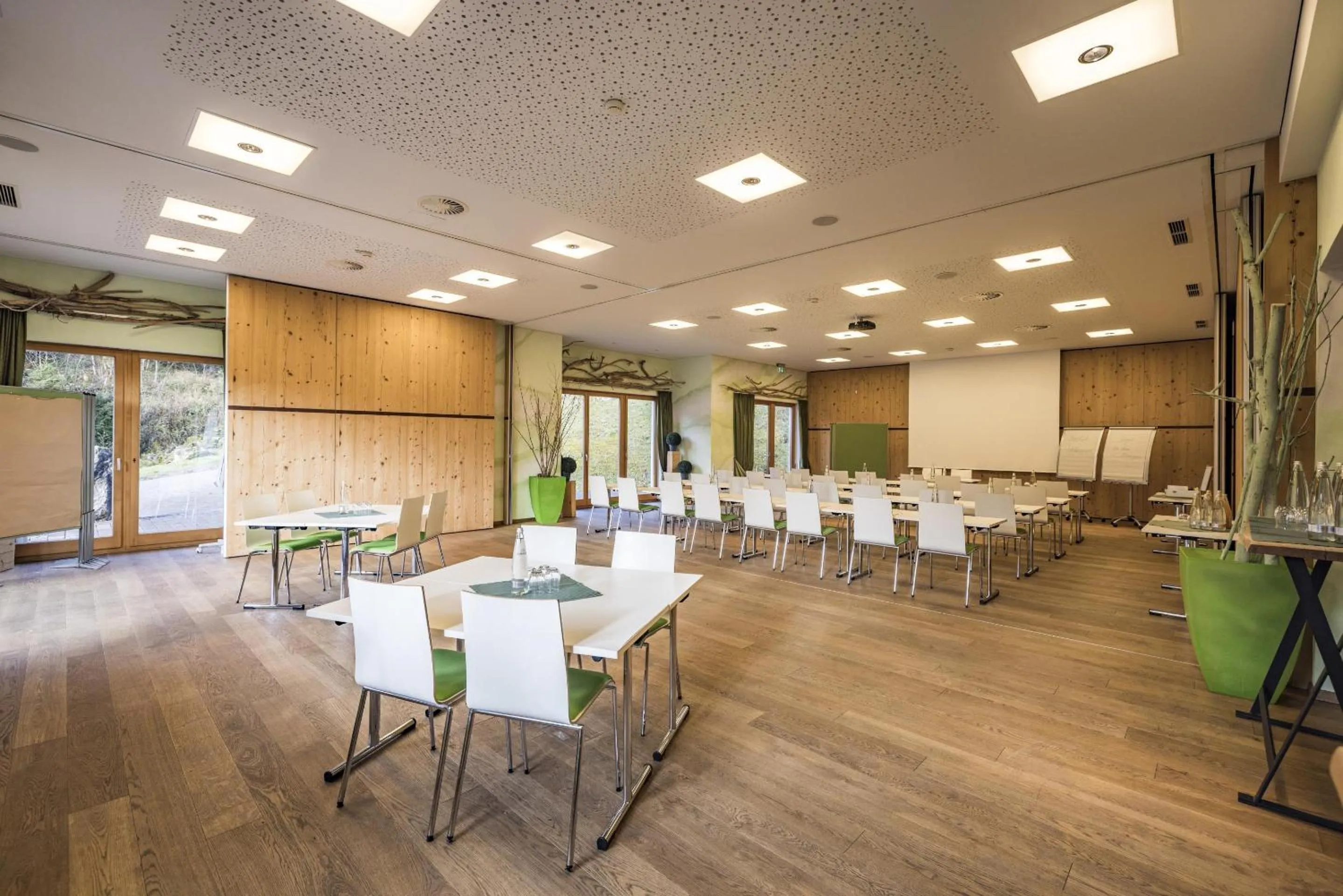 Meeting/conference room in Feuriger Tatzlwurm Berghotel & Spa, BW Signature Collection