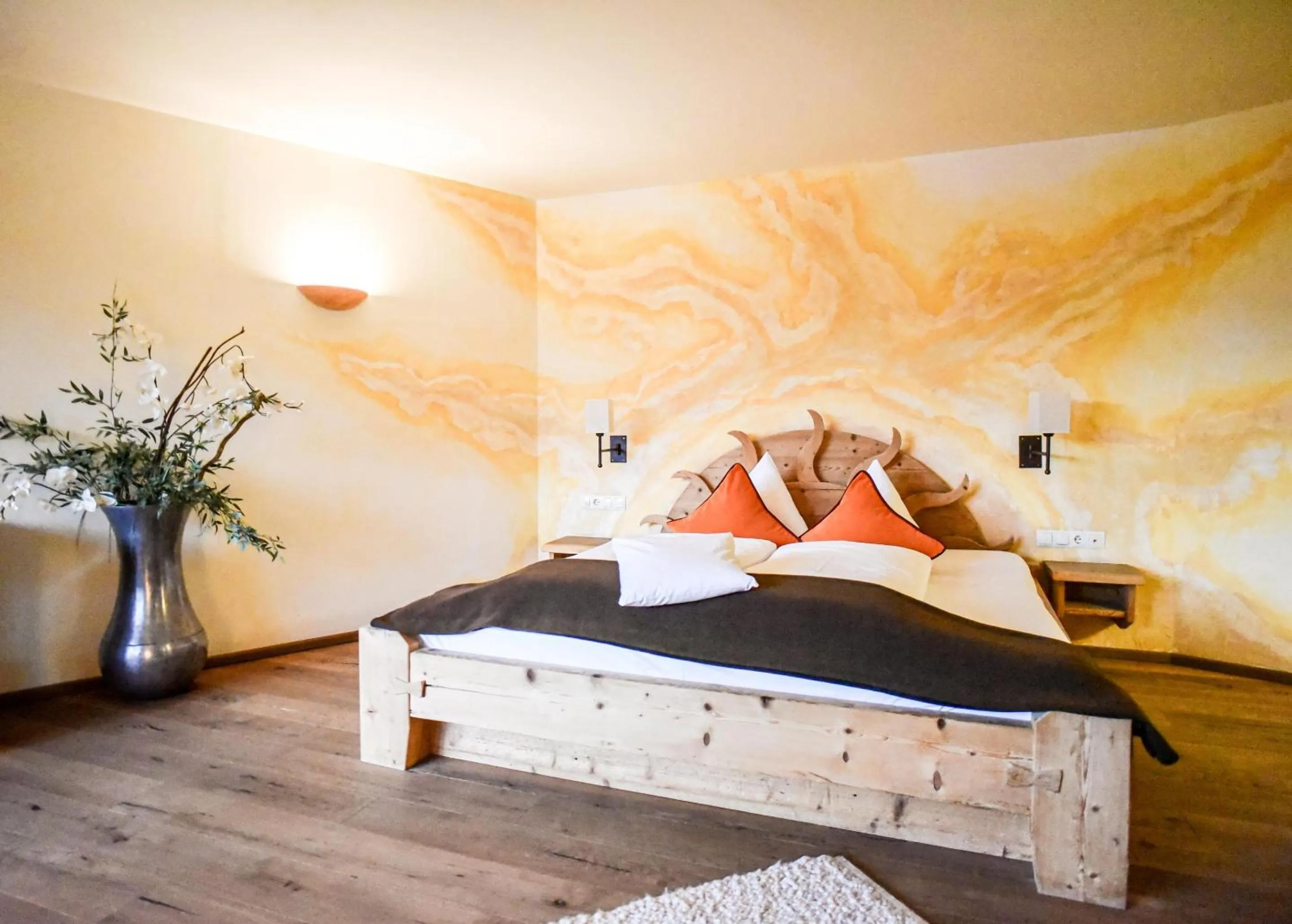 Bedroom, Bed in Feuriger Tatzlwurm Berghotel & Spa, BW Signature Collection