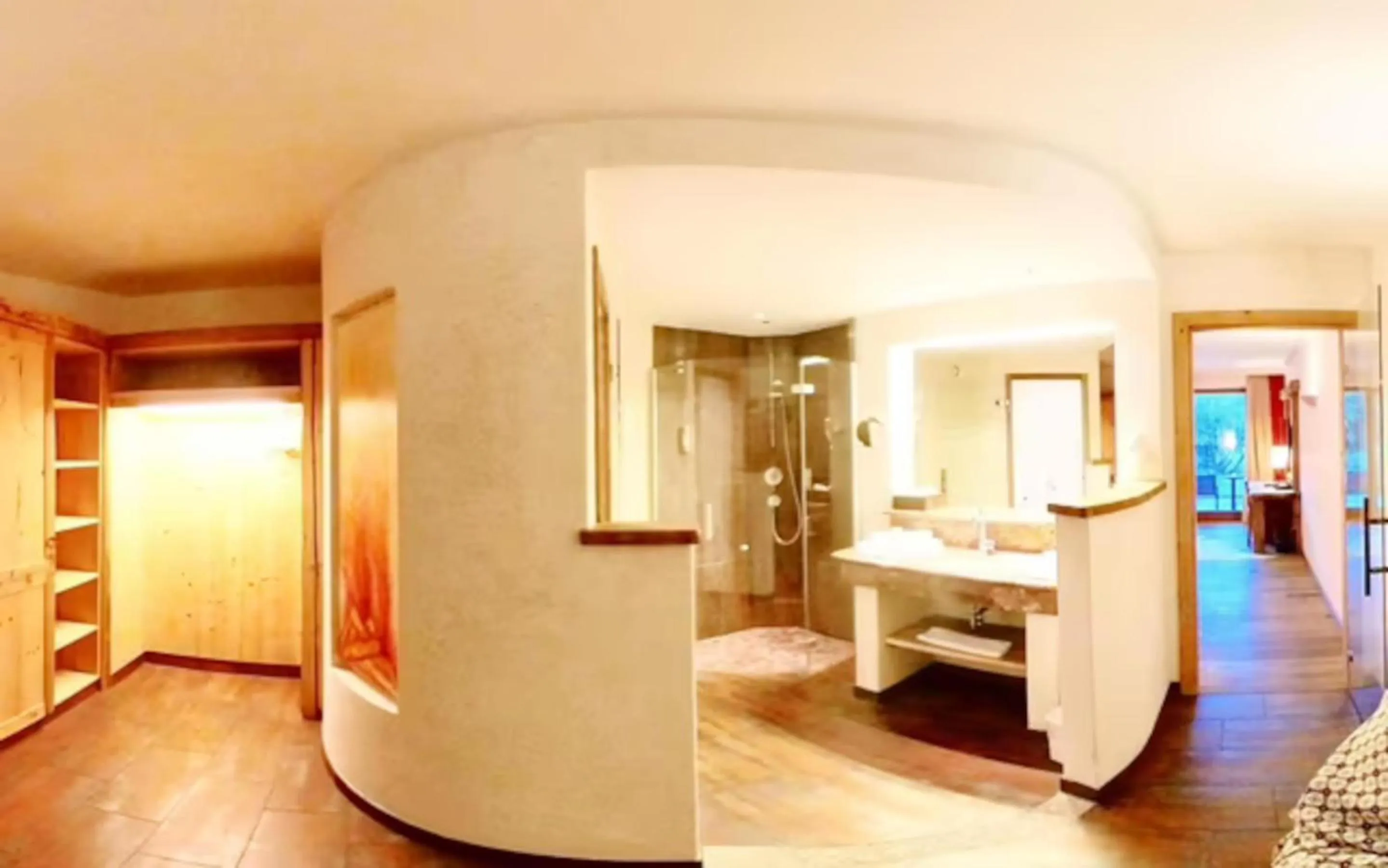 Bathroom, Bed in Feuriger Tatzlwurm Berghotel & Spa, BW Signature Collection