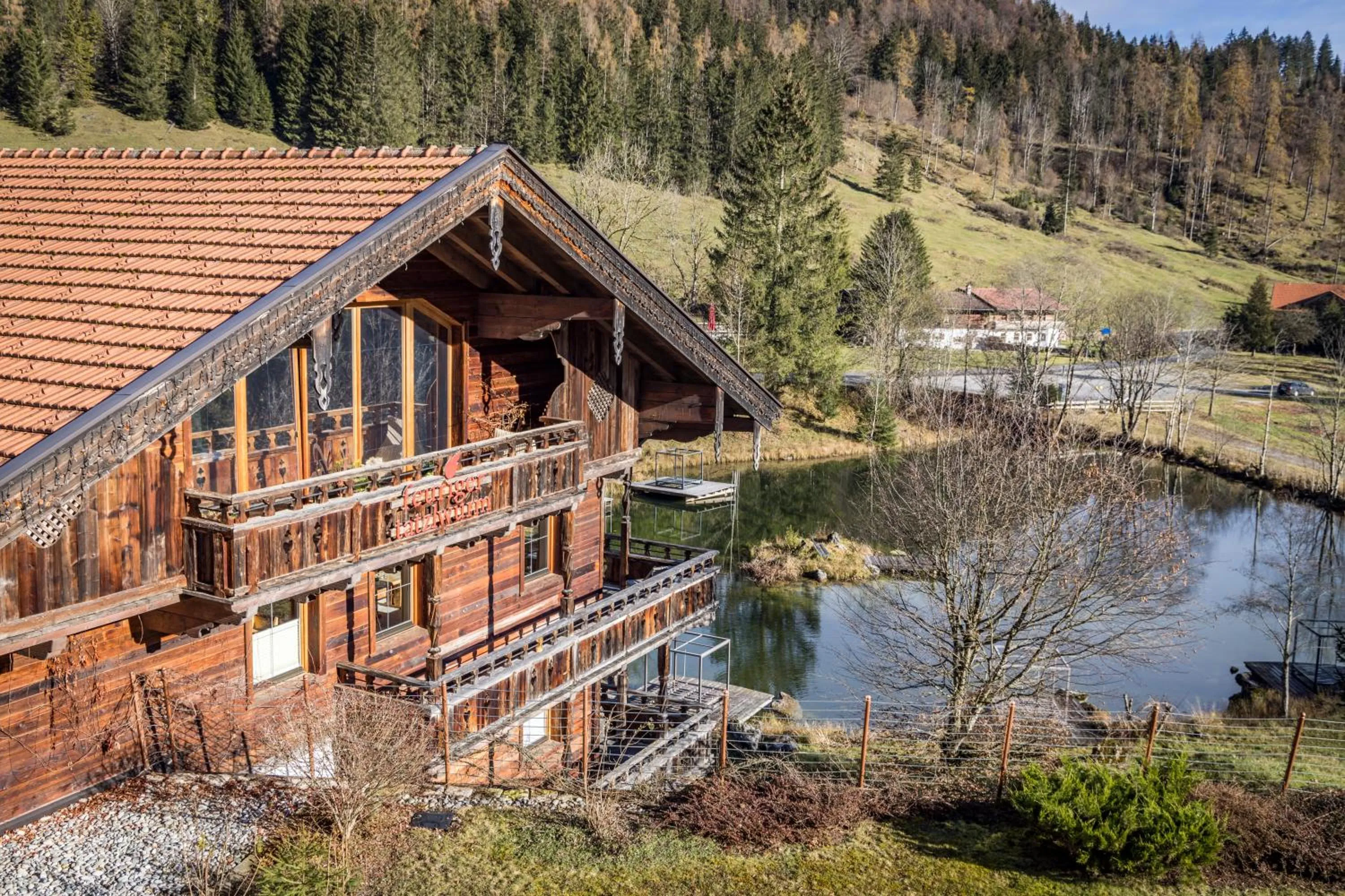 Autumn in Feuriger Tatzlwurm Berghotel & Spa, BW Signature Collection