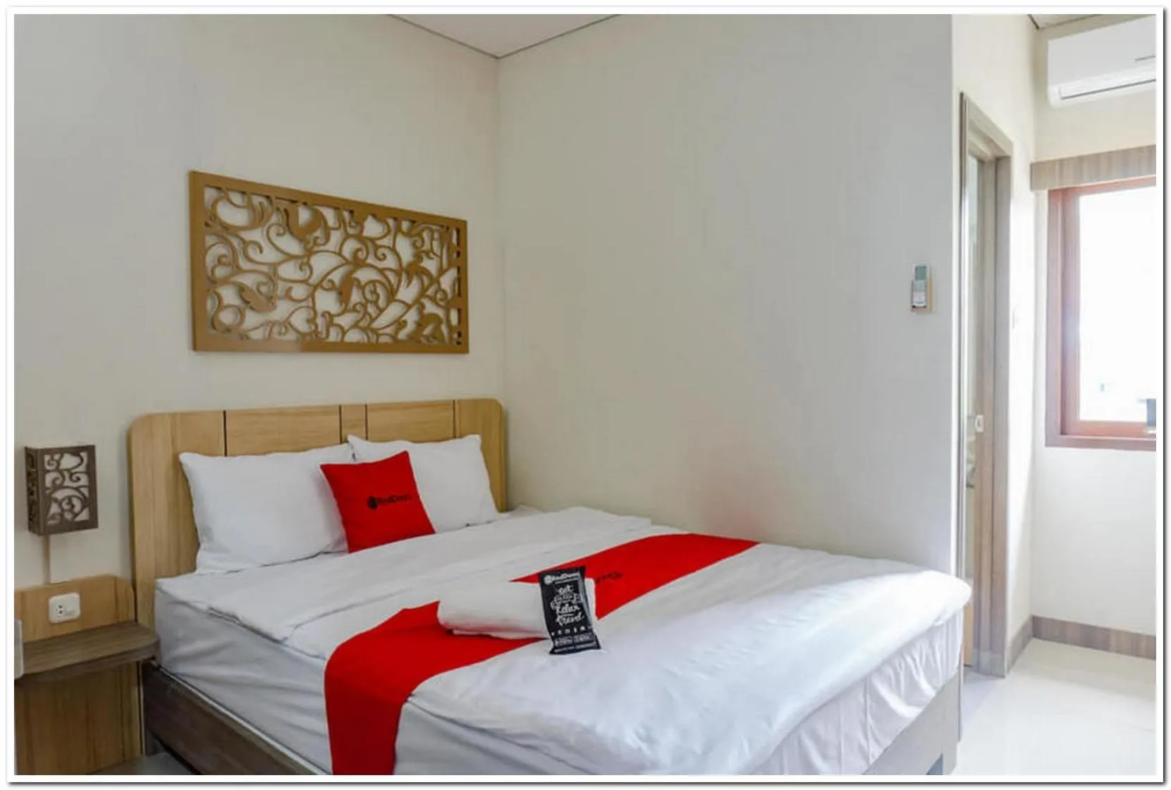 Bed in RedDoorz near Jogja City Mall 4