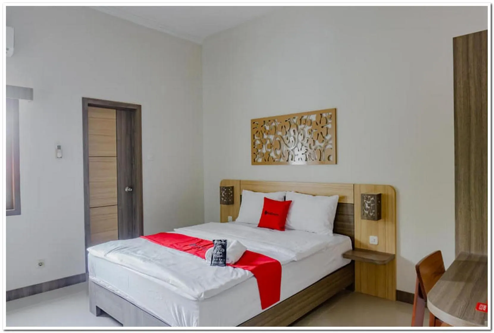 Bed in RedDoorz near Jogja City Mall 4