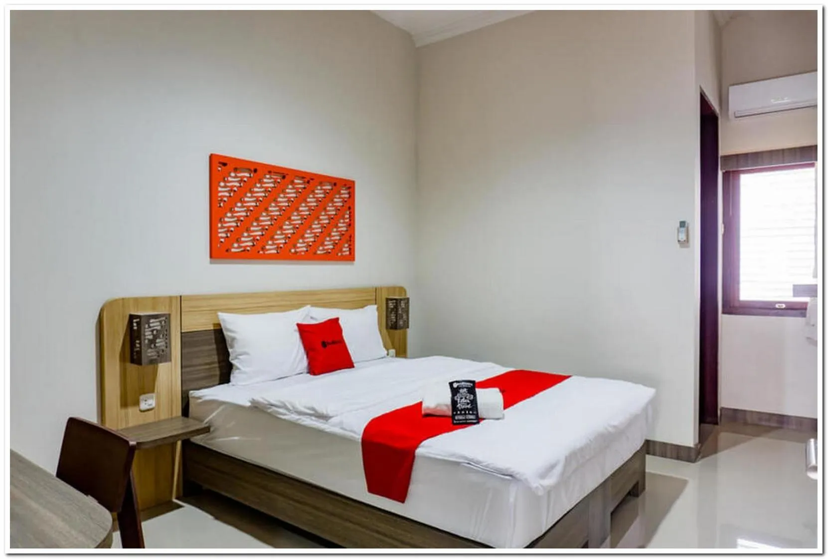 Bed in RedDoorz near Jogja City Mall 4