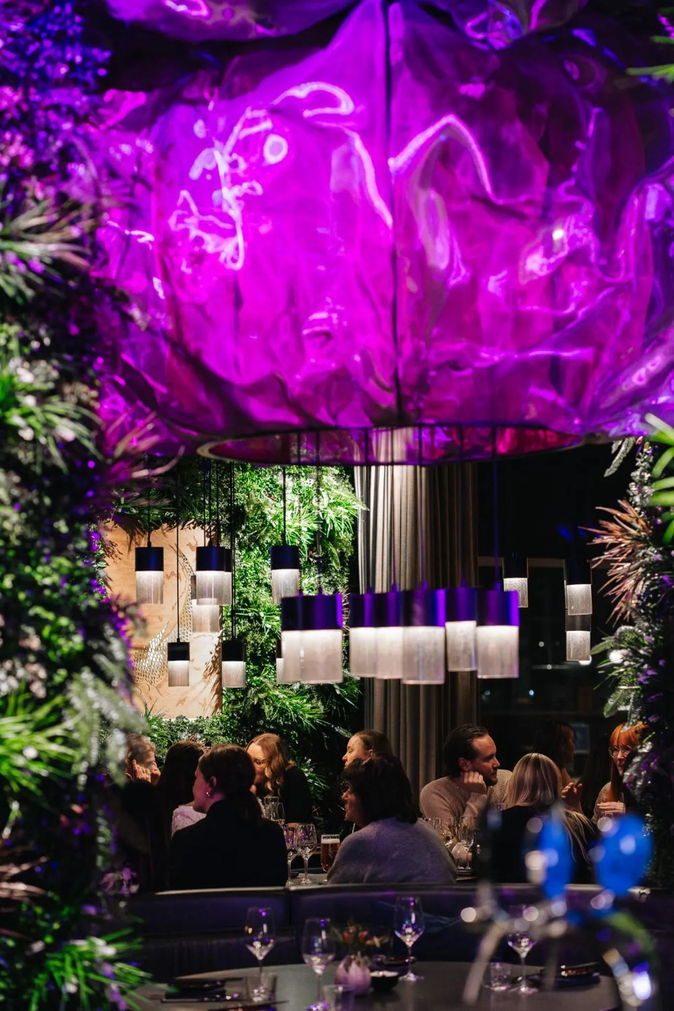 Restaurant/places to eat in Clarion Hotel Sea U