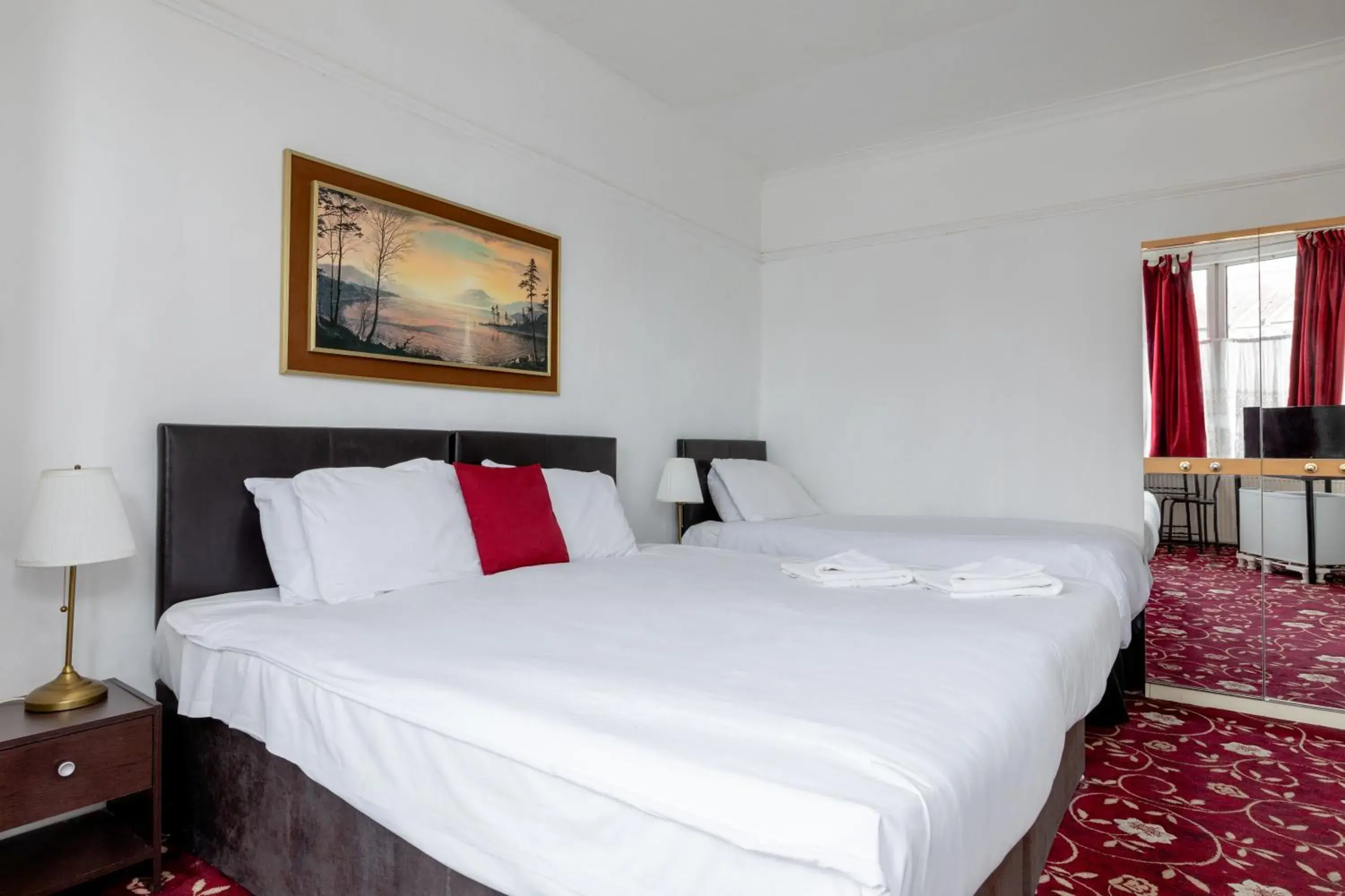 Triple Room with Private Bathroom in Euro Hotel Harrow Triple Room with Private Bathroom in Euro Hotel Harrow