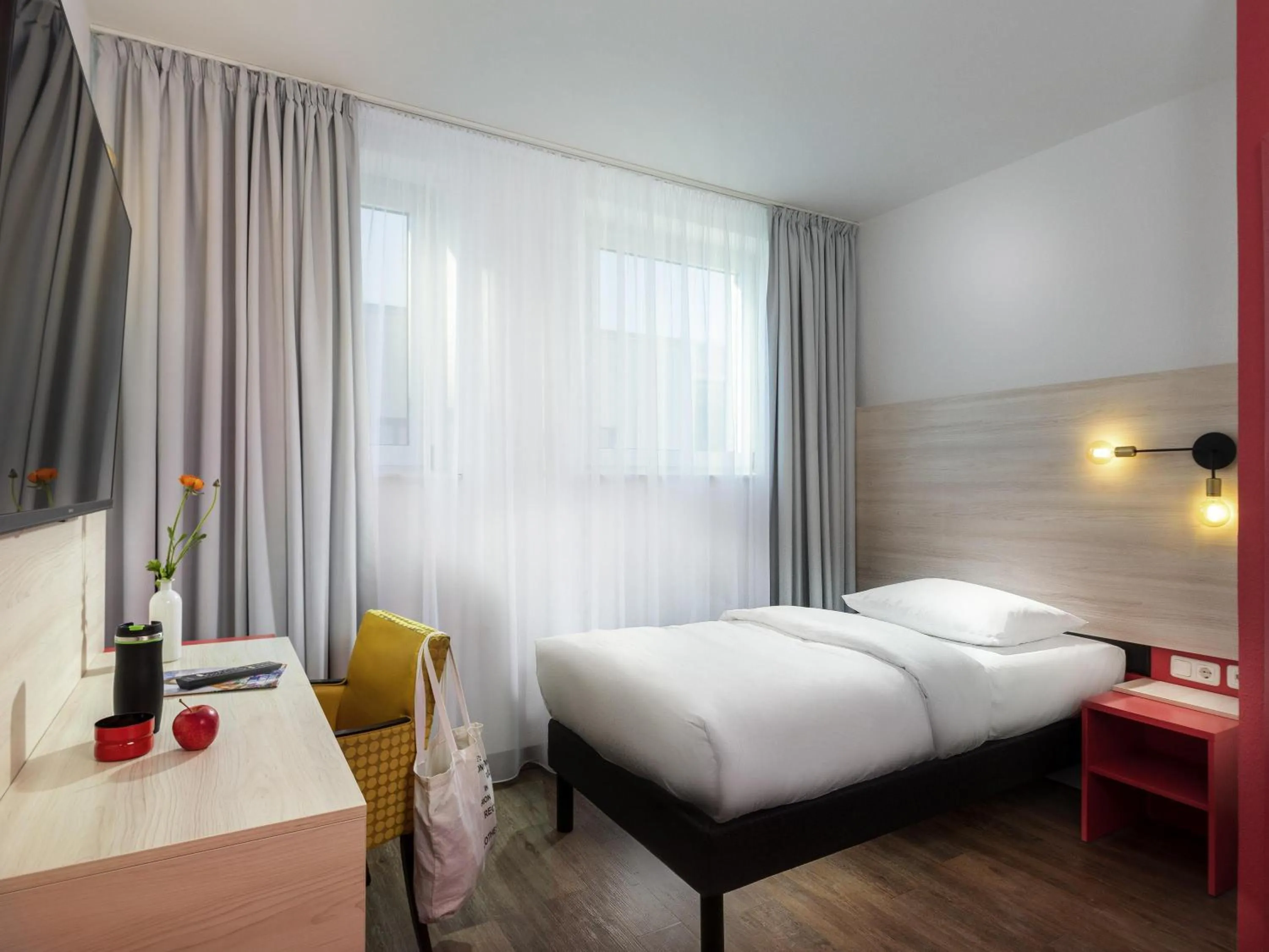 Bedroom, Bed in greet Berlin Alexanderplatz