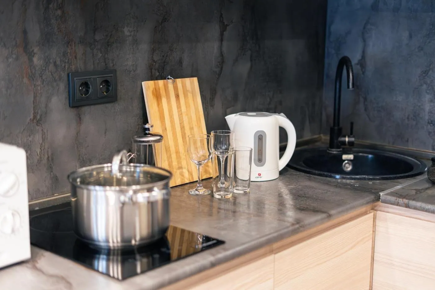 Apart-hotel on Koghbatsi 16