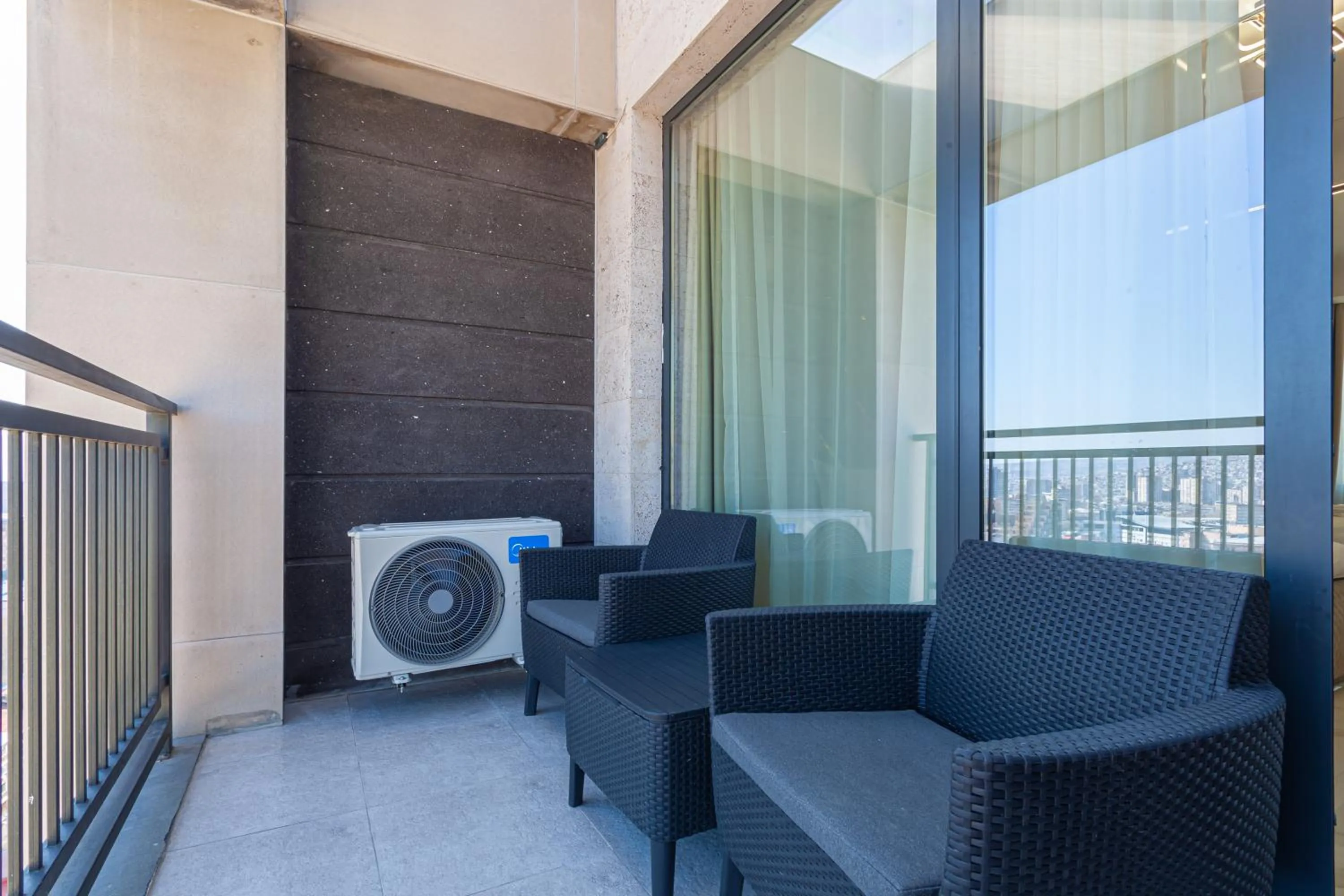 Balcony/Terrace in Apart-hotel on Koghbatsi 16