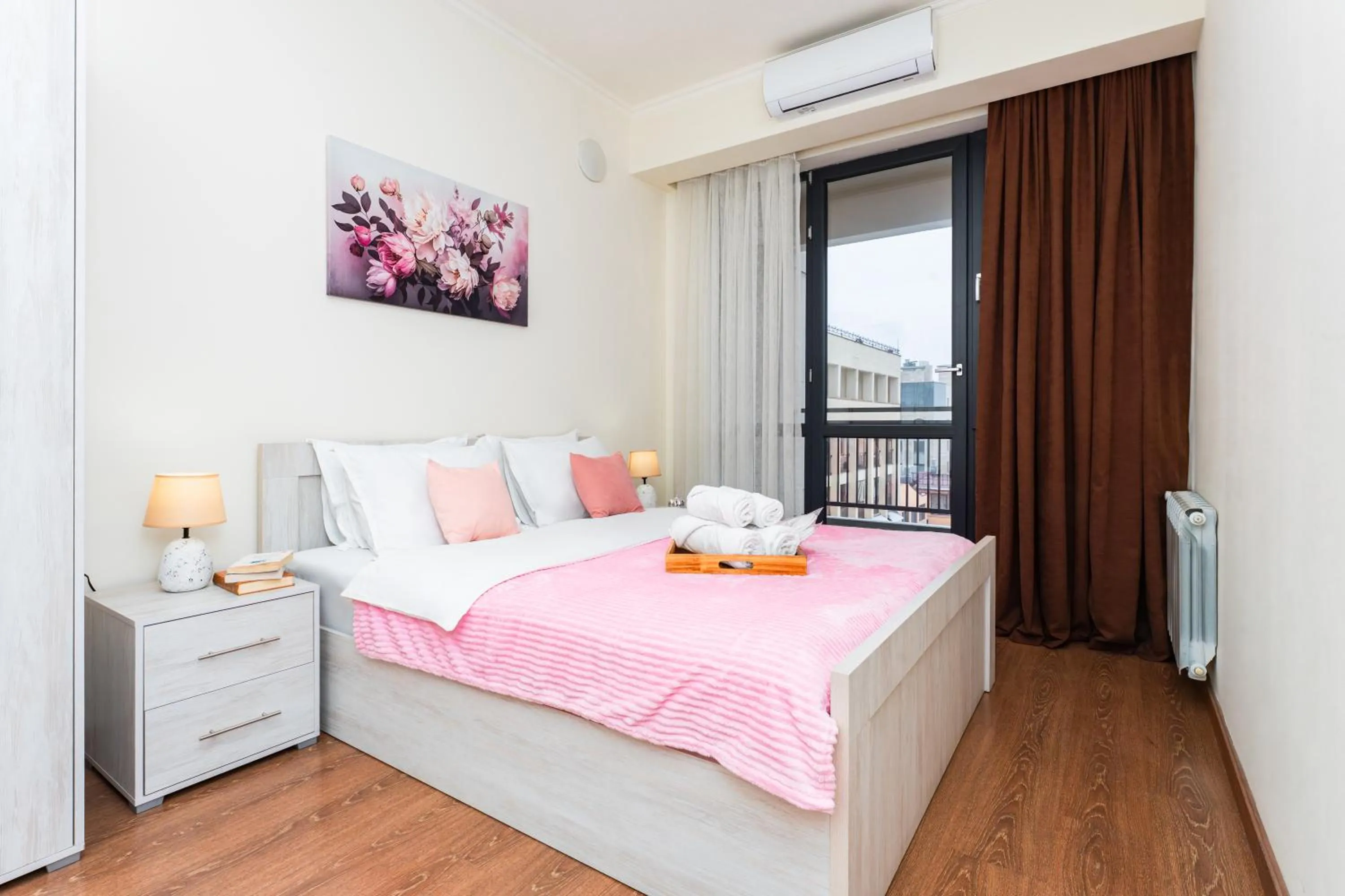 Bedroom, Bed in Apart-hotel on Koghbatsi 16