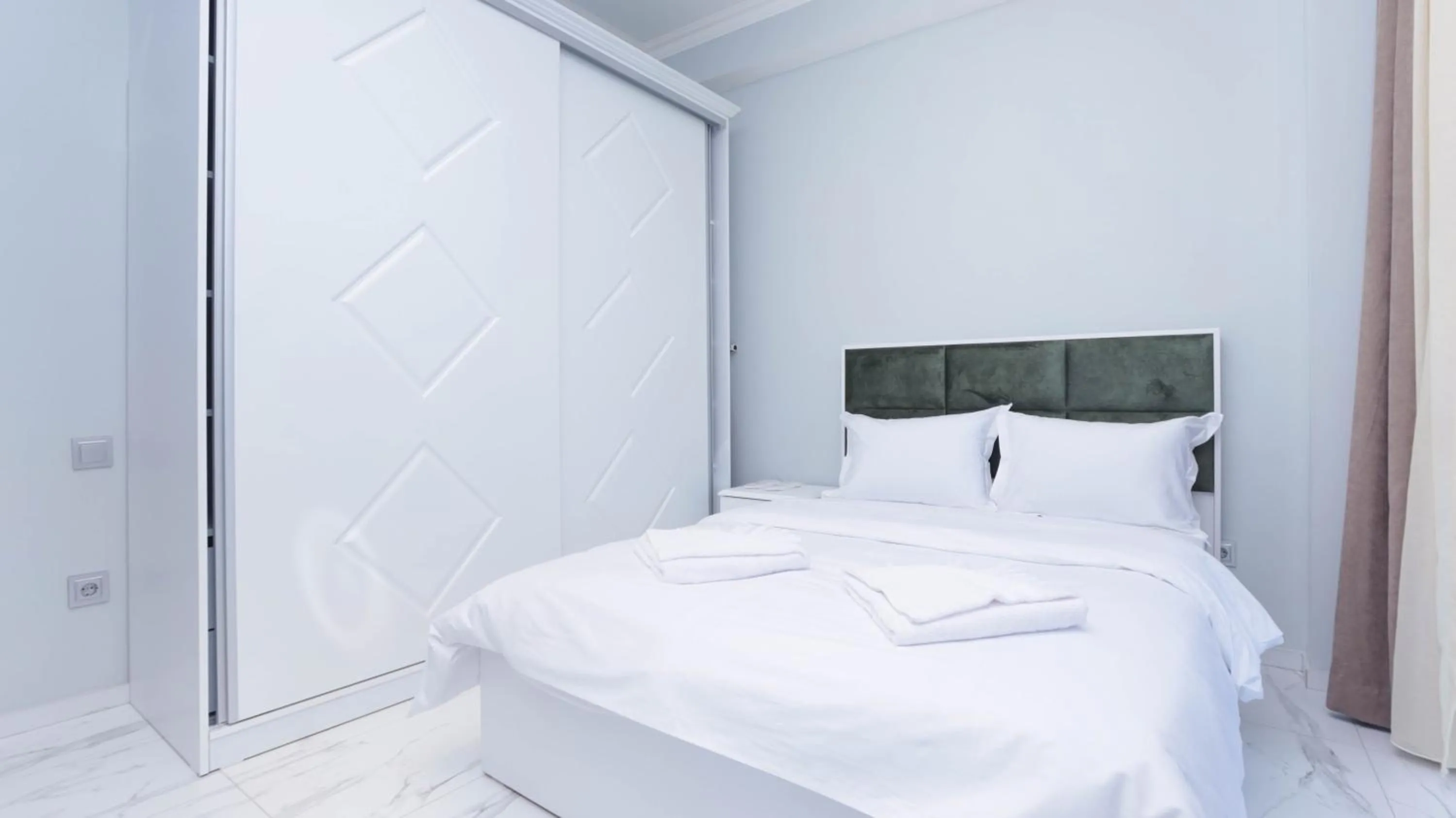 Bedroom, Bed in Apart-hotel on Koghbatsi 16