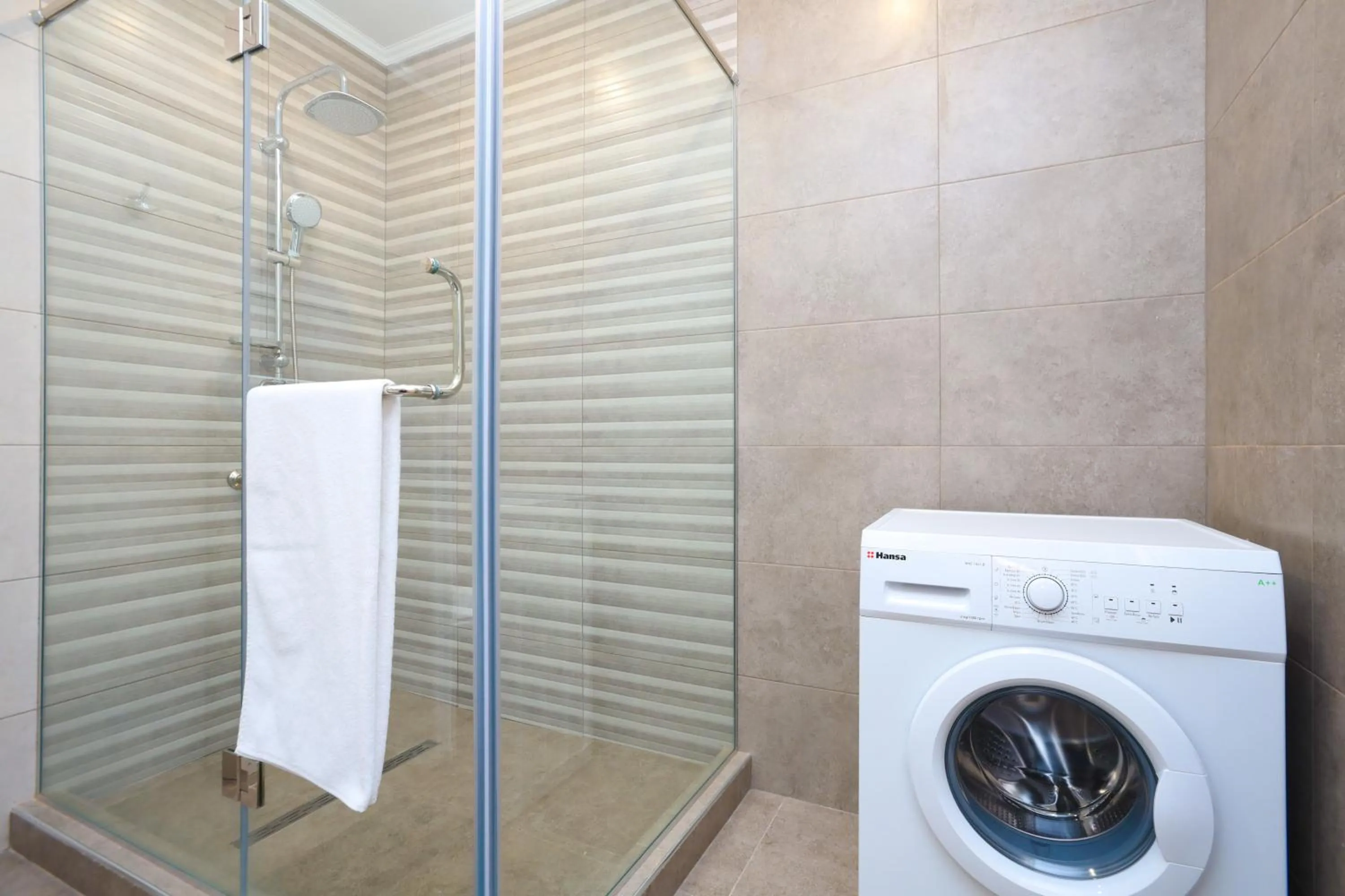 Shower in Apart-hotel on Koghbatsi 16