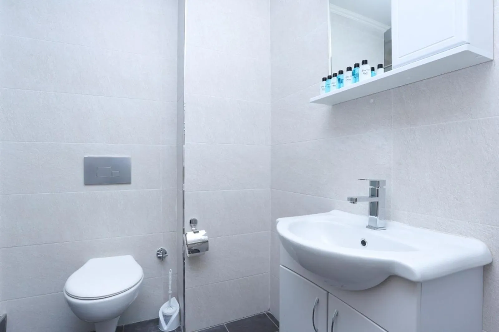 Toilet in Apart-hotel on Koghbatsi 16