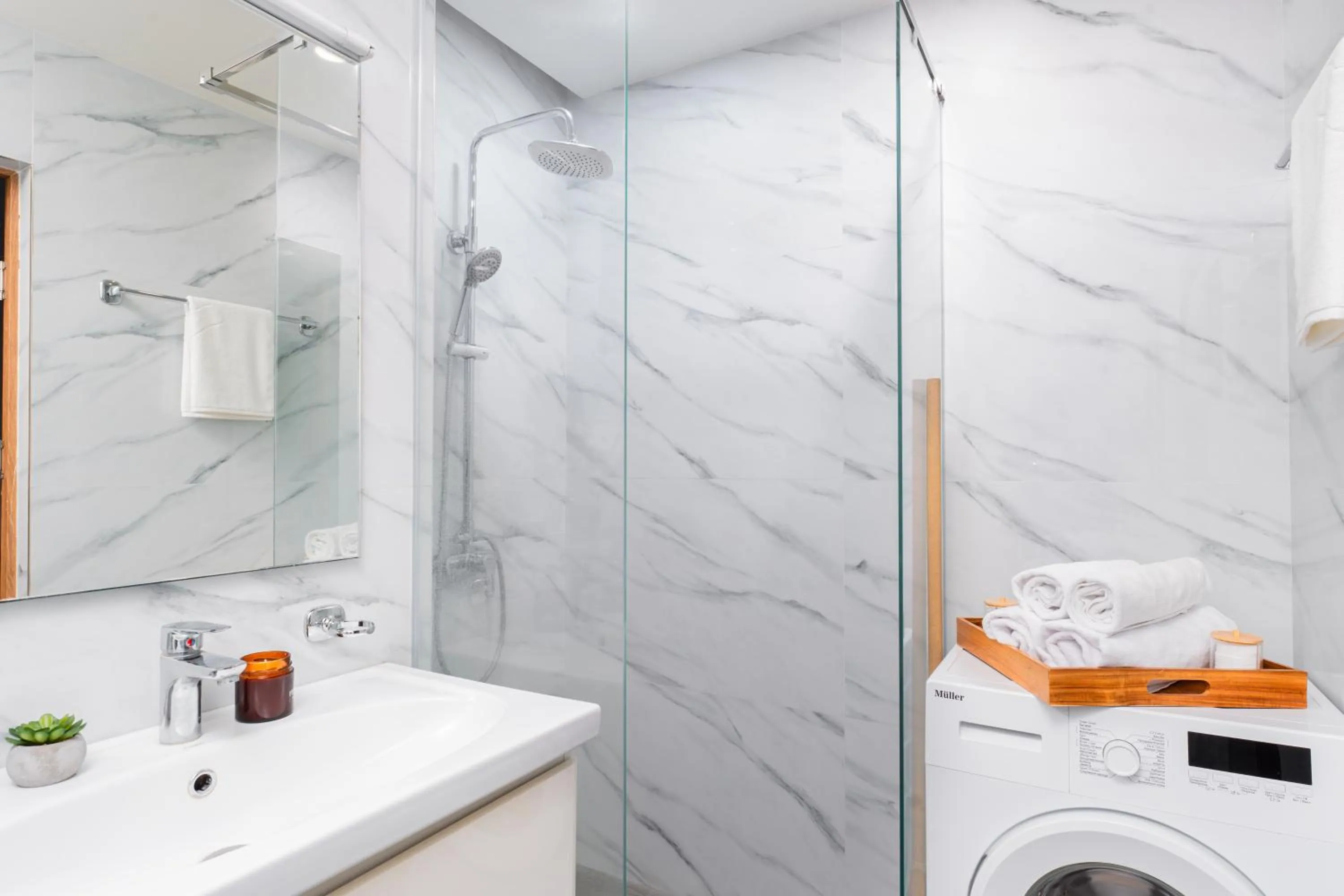 Shower in Apart-hotel on Koghbatsi 16