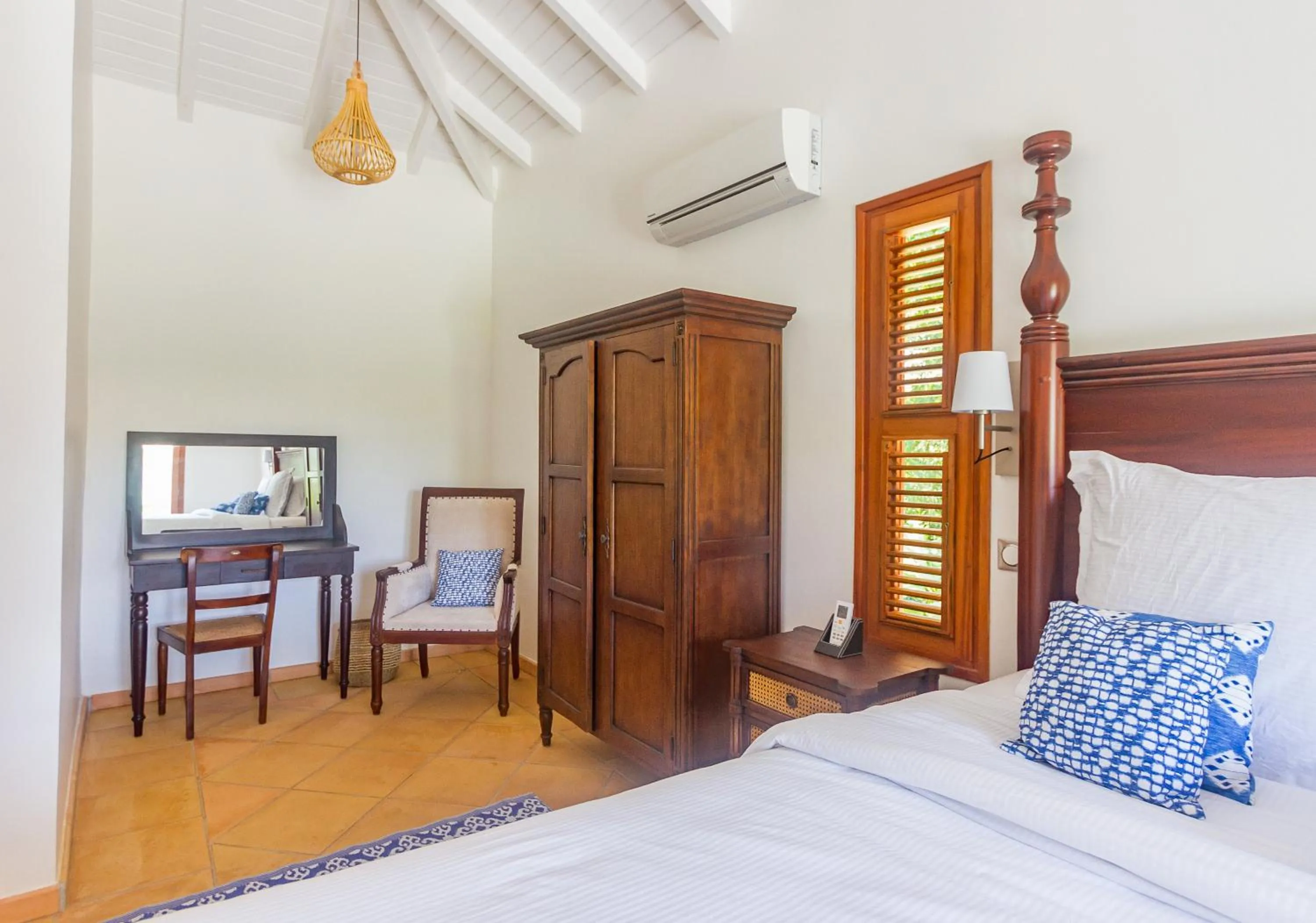 Bedroom, Bed in Habitation Saint Charles - Hôtel de Charme & Spa