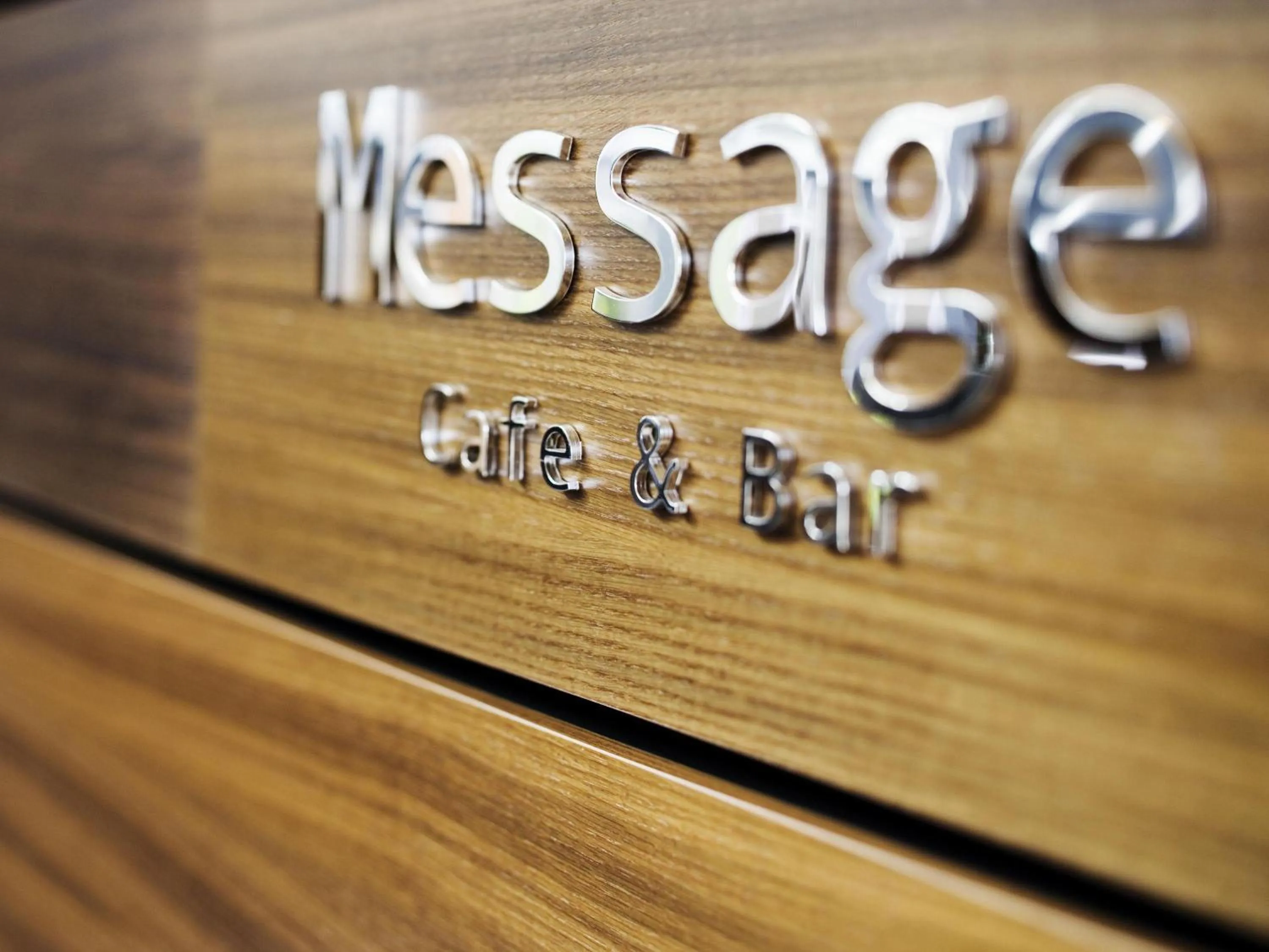 Lounge or bar in Mövenpick Hotel Stuttgart Airport