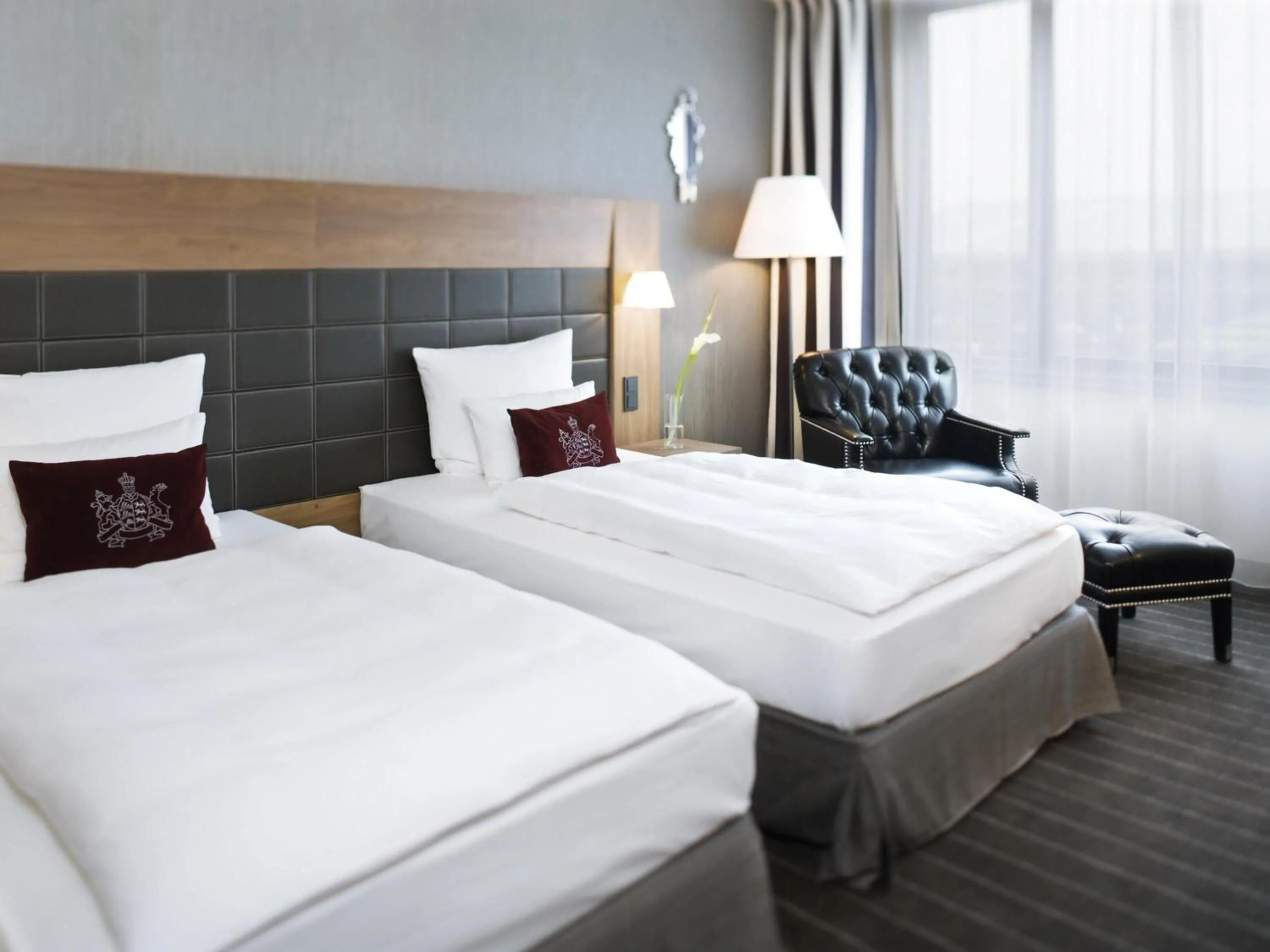 Bedroom, Bed in Mövenpick Hotel Stuttgart Airport