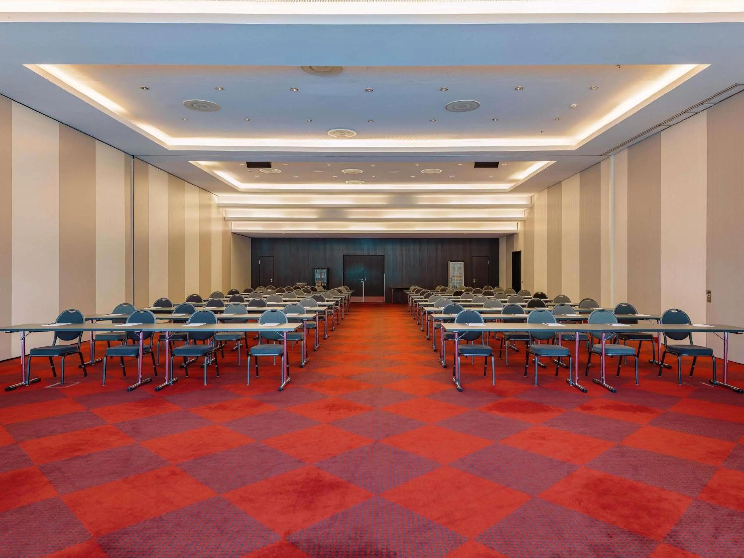 Meeting/conference room in Mövenpick Hotel Stuttgart Airport