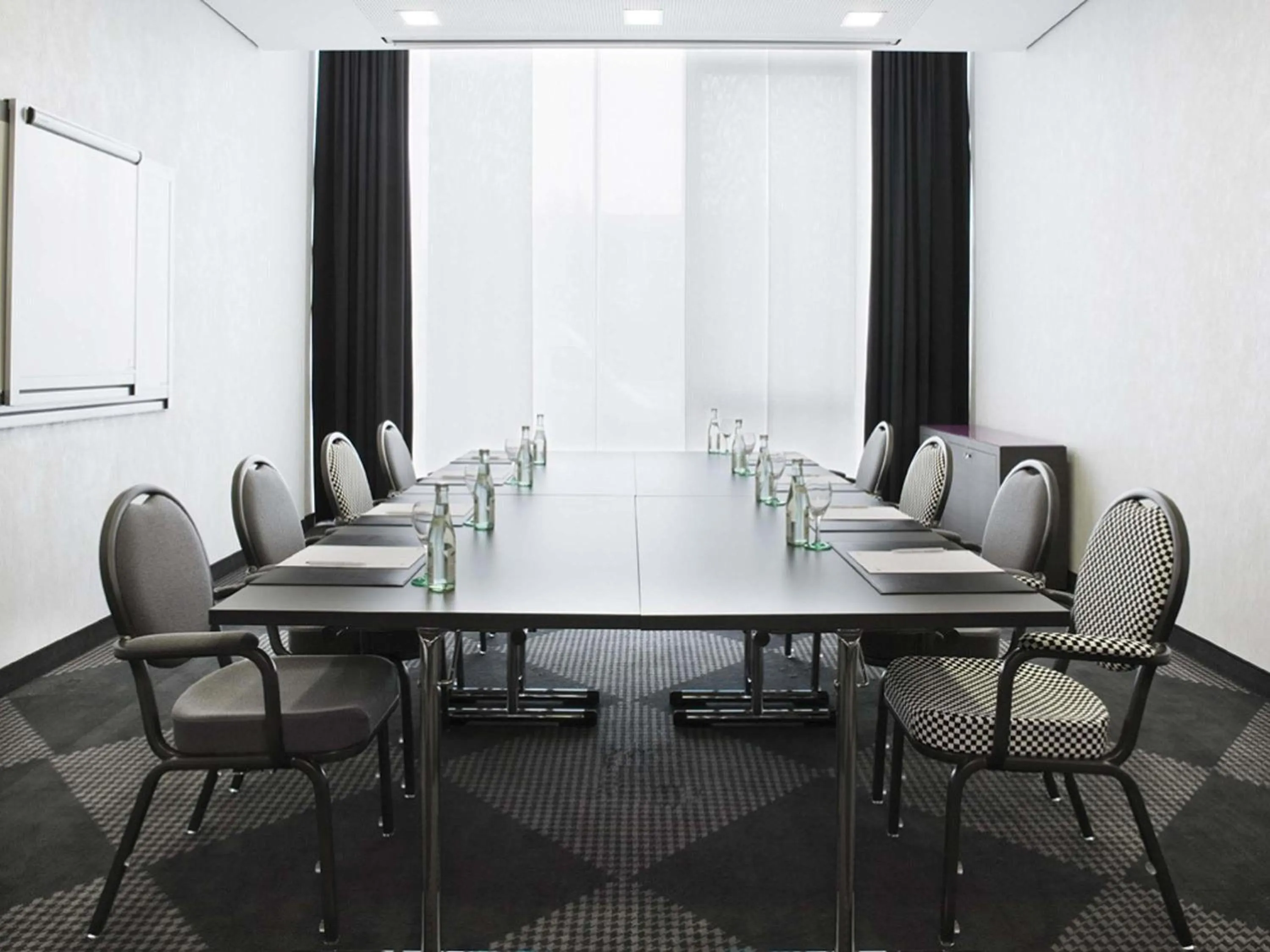 Meeting/conference room in Mövenpick Hotel Stuttgart Airport
